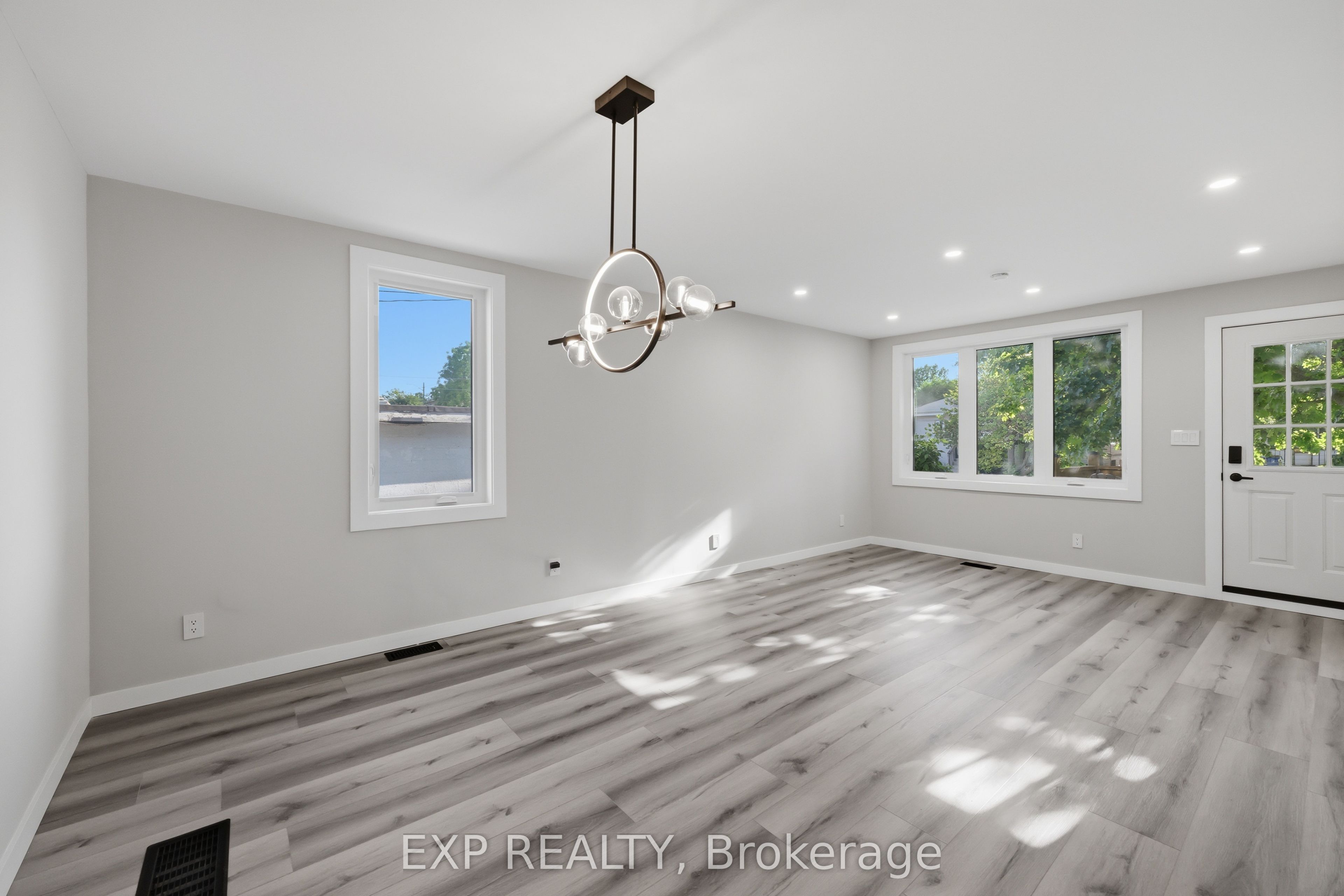 70 Mackay Avenue Property Photo 6