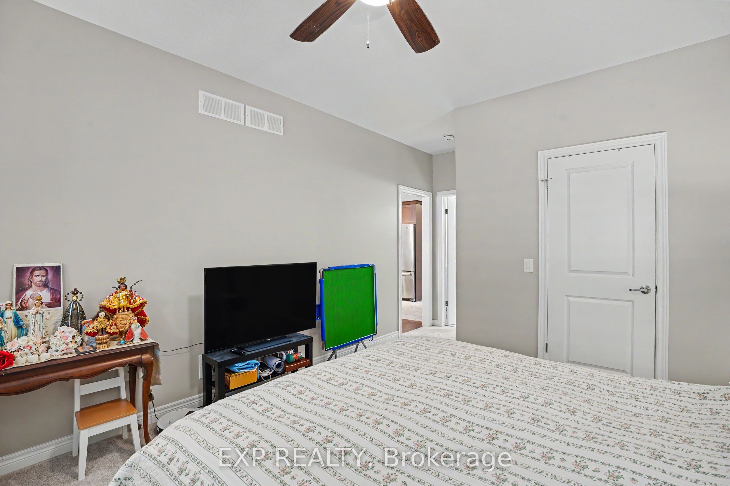 62 Andrew Lane Property Photo 21