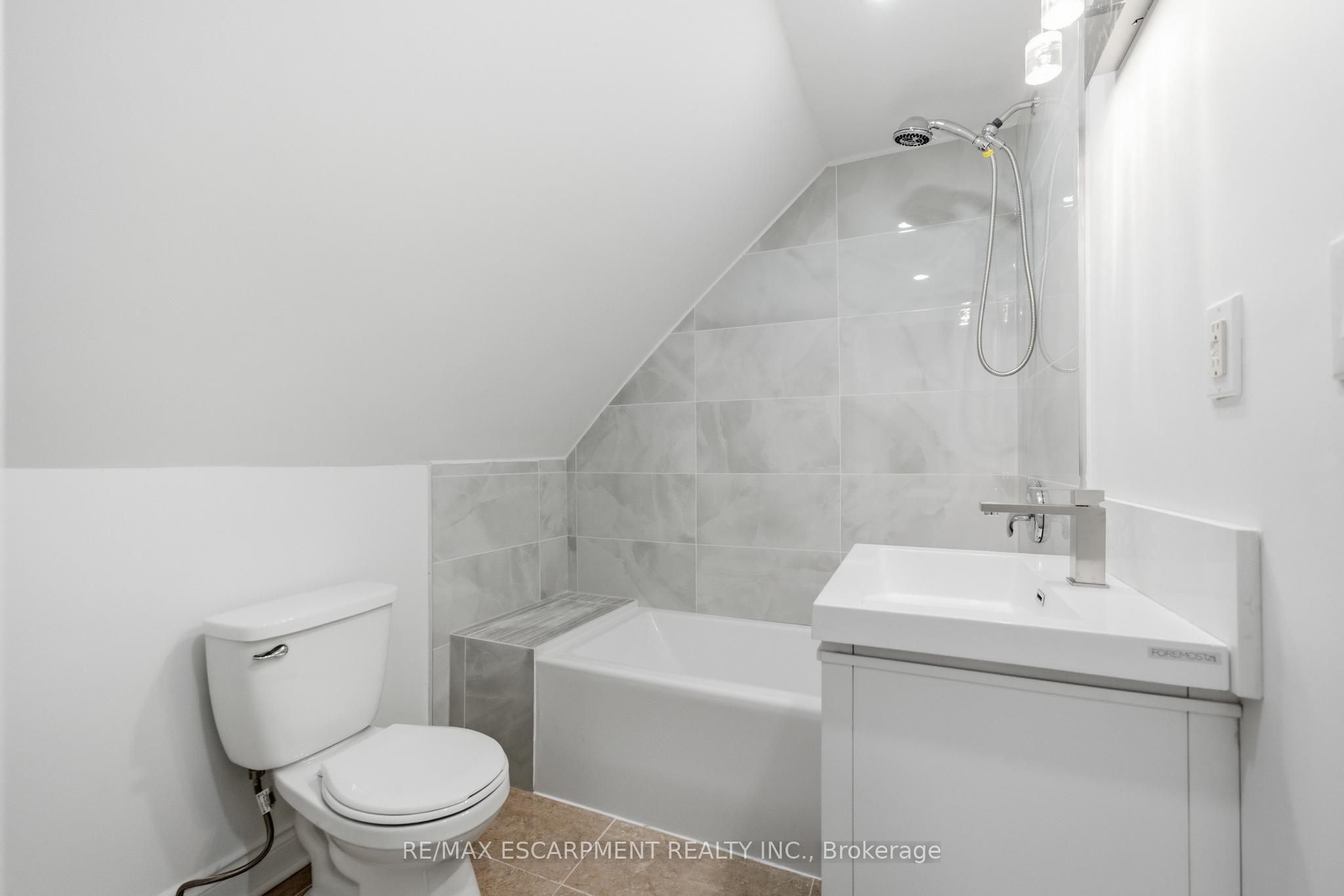 1062 Cannon Street E Property Photo 20