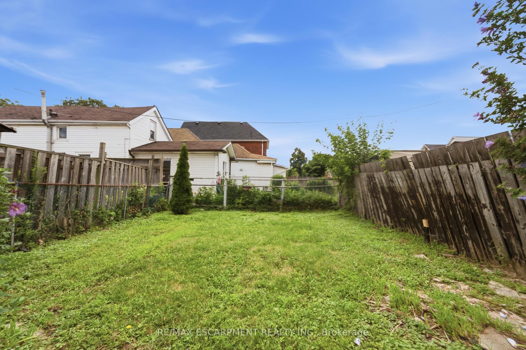 1062 Cannon Street E Property Photo 25