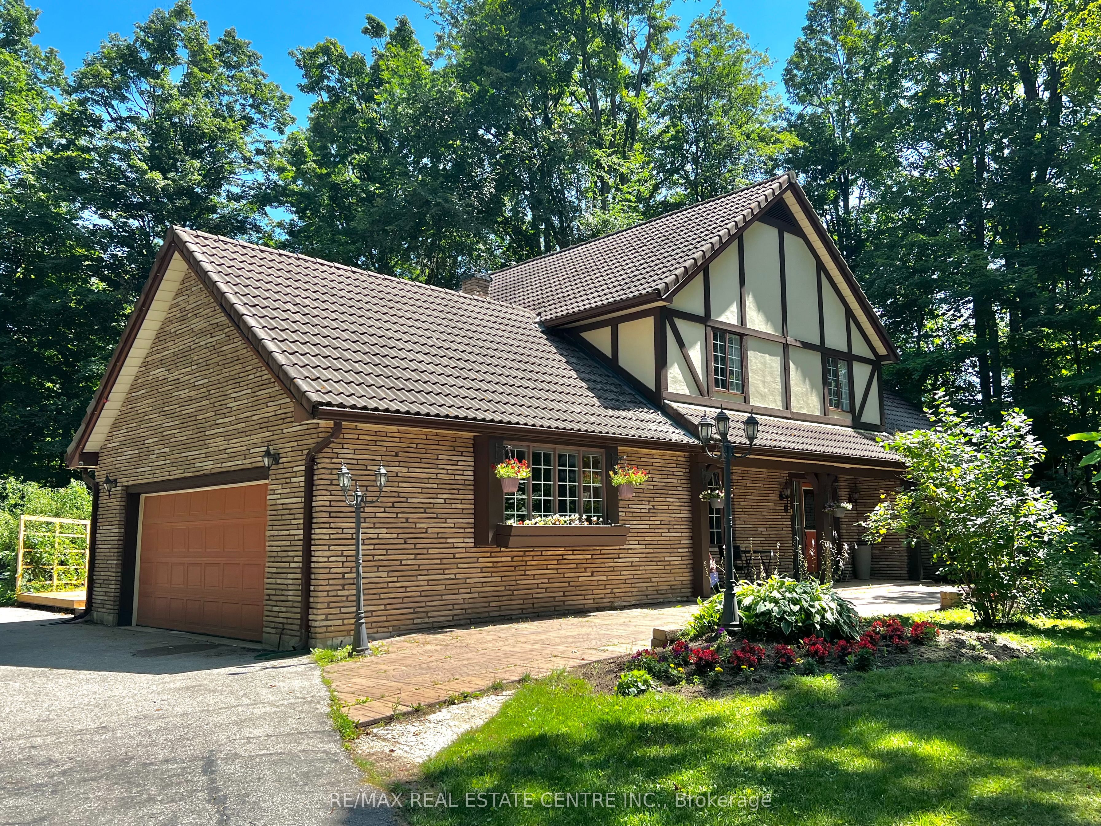 132 Birch Grove Property Photo 3