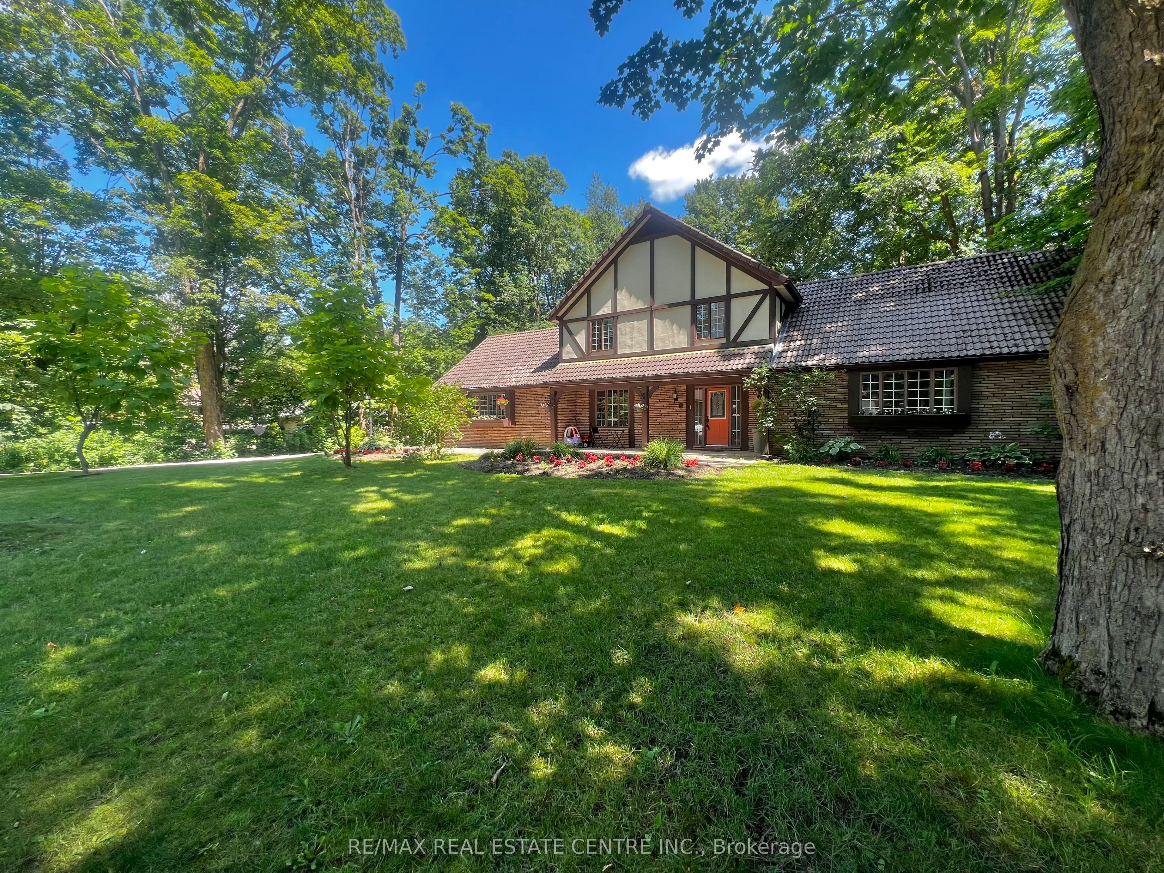132 Birch Grove Property Photo 4