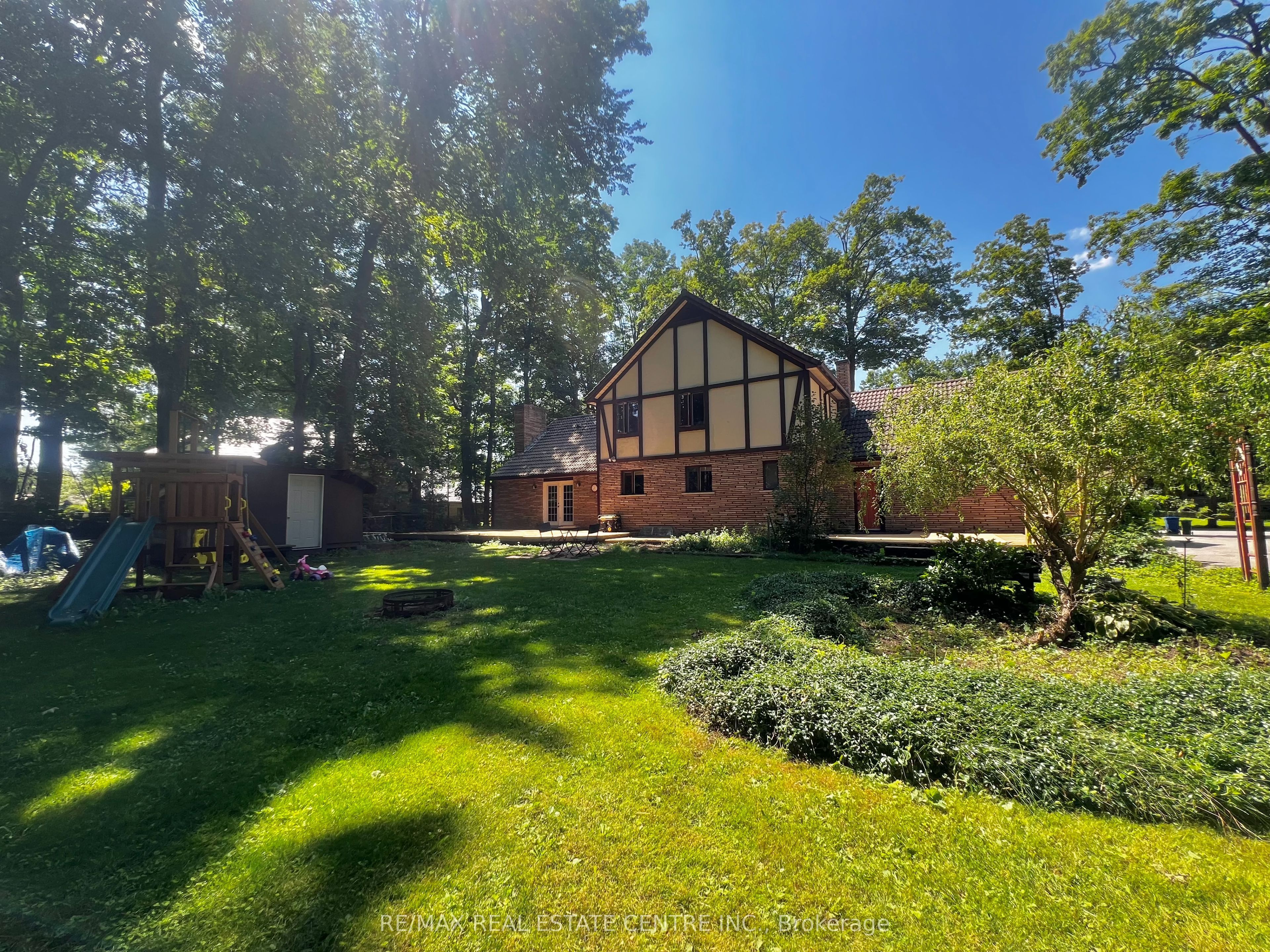 132 Birch Grove Property Photo 33