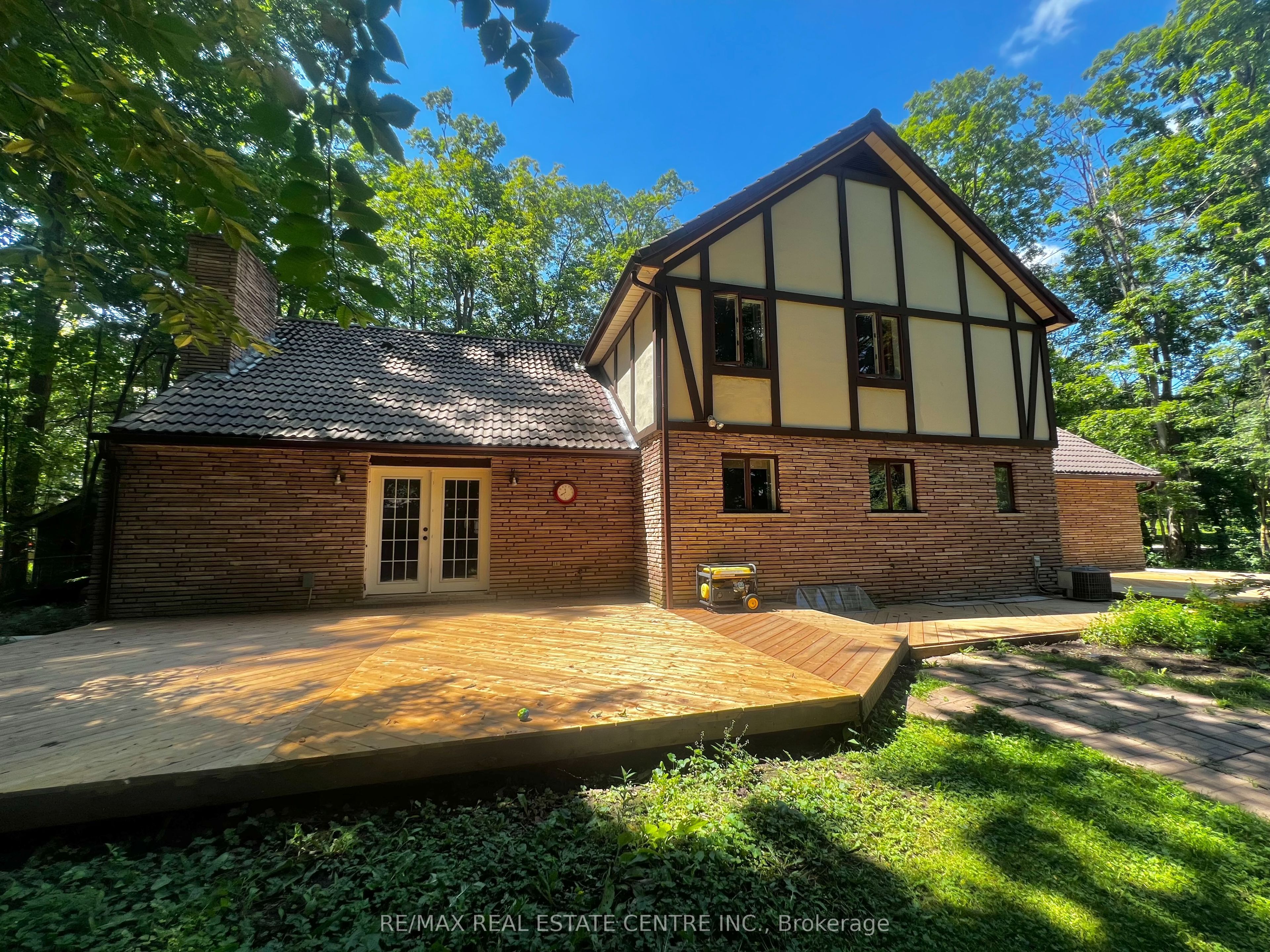 132 Birch Grove Property Photo 36