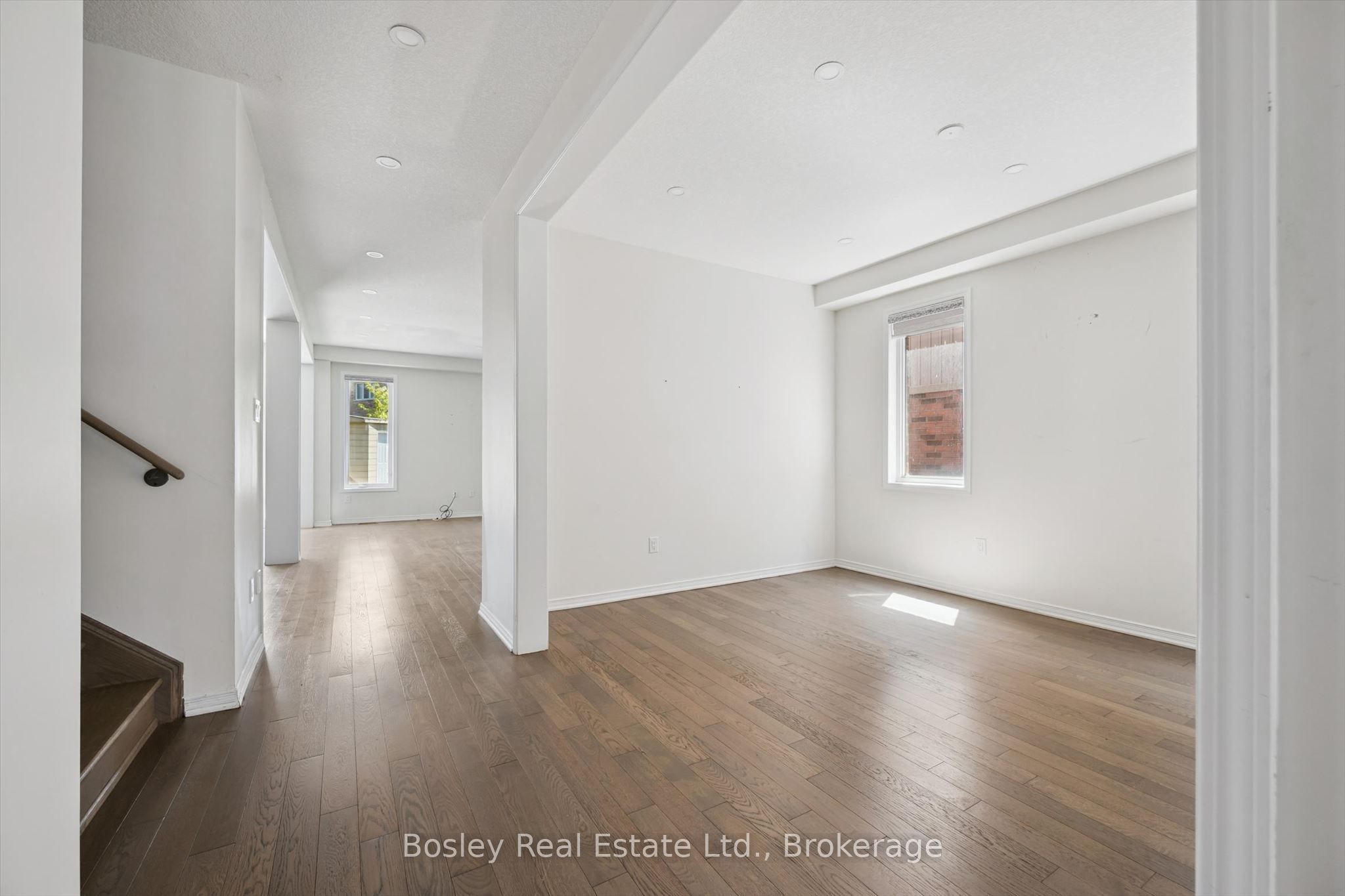 219 Dolman Street W Property Photo 10