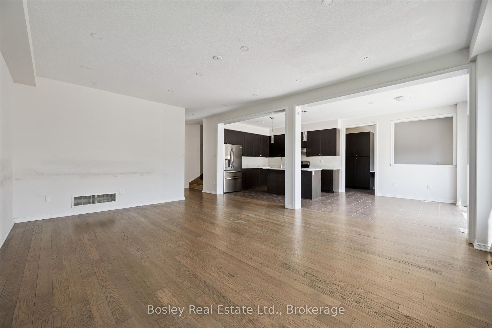 219 Dolman Street W Property Photo 15