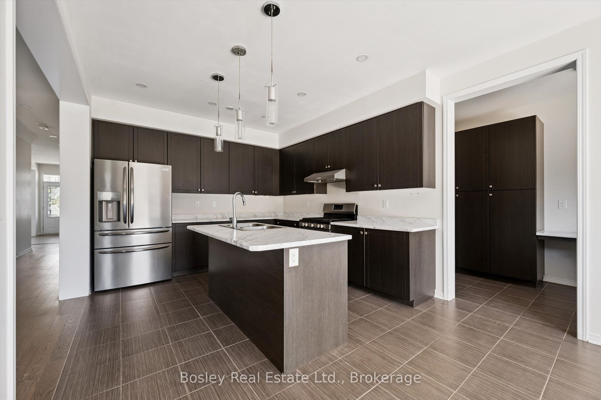 219 Dolman Street W Property Photo 19