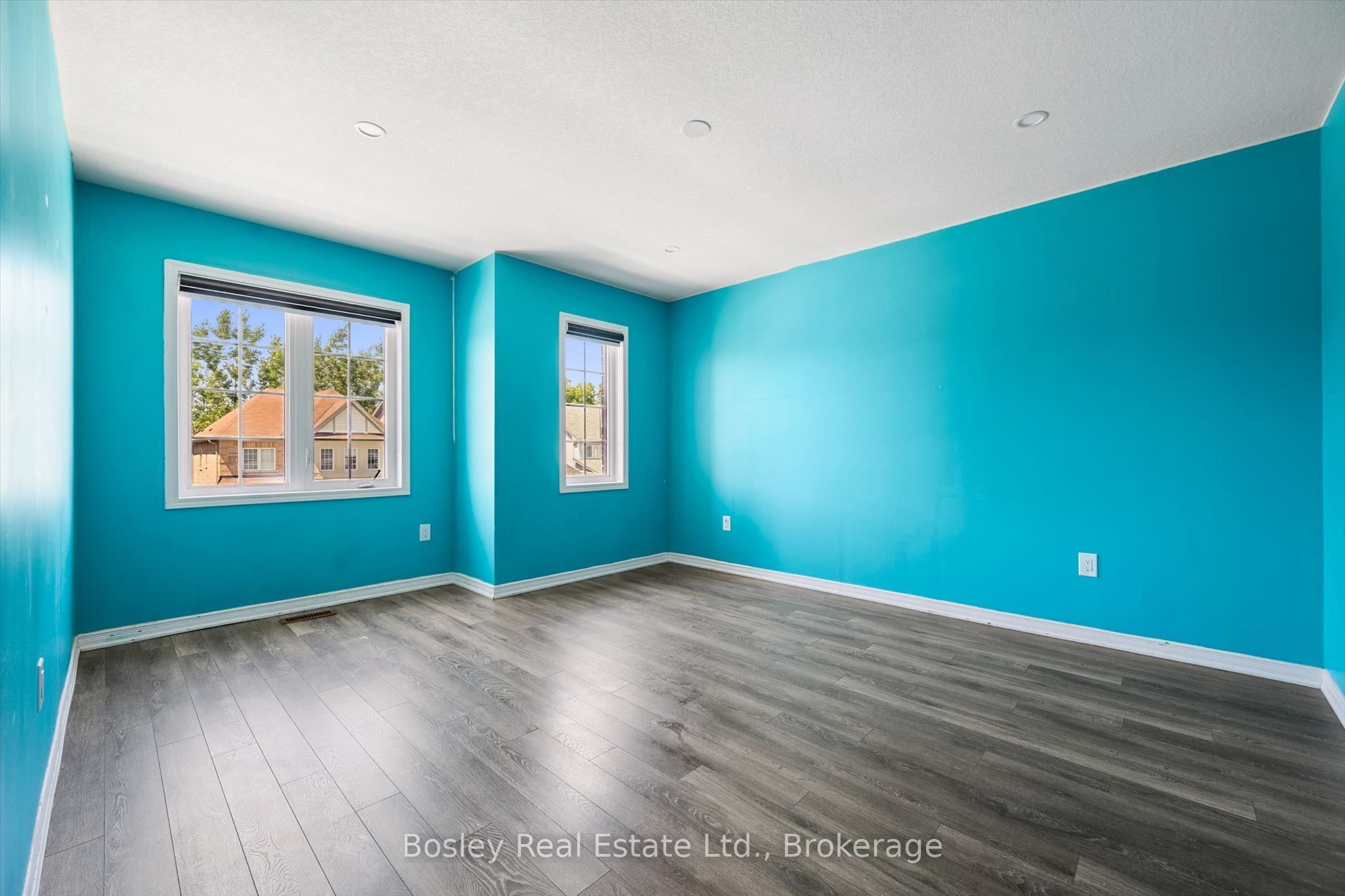 219 Dolman Street W Property Photo 35