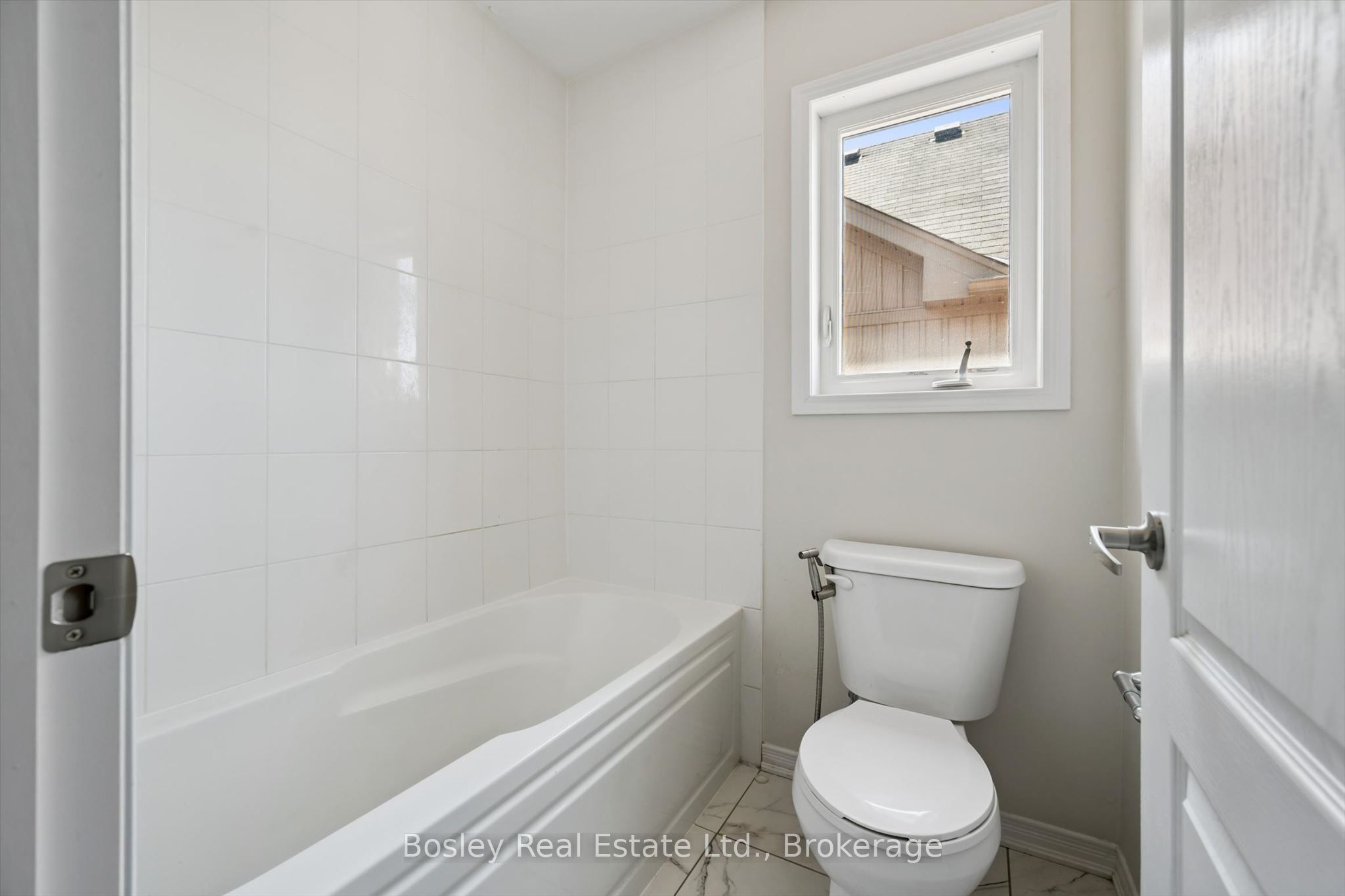 219 Dolman Street W Property Photo 43