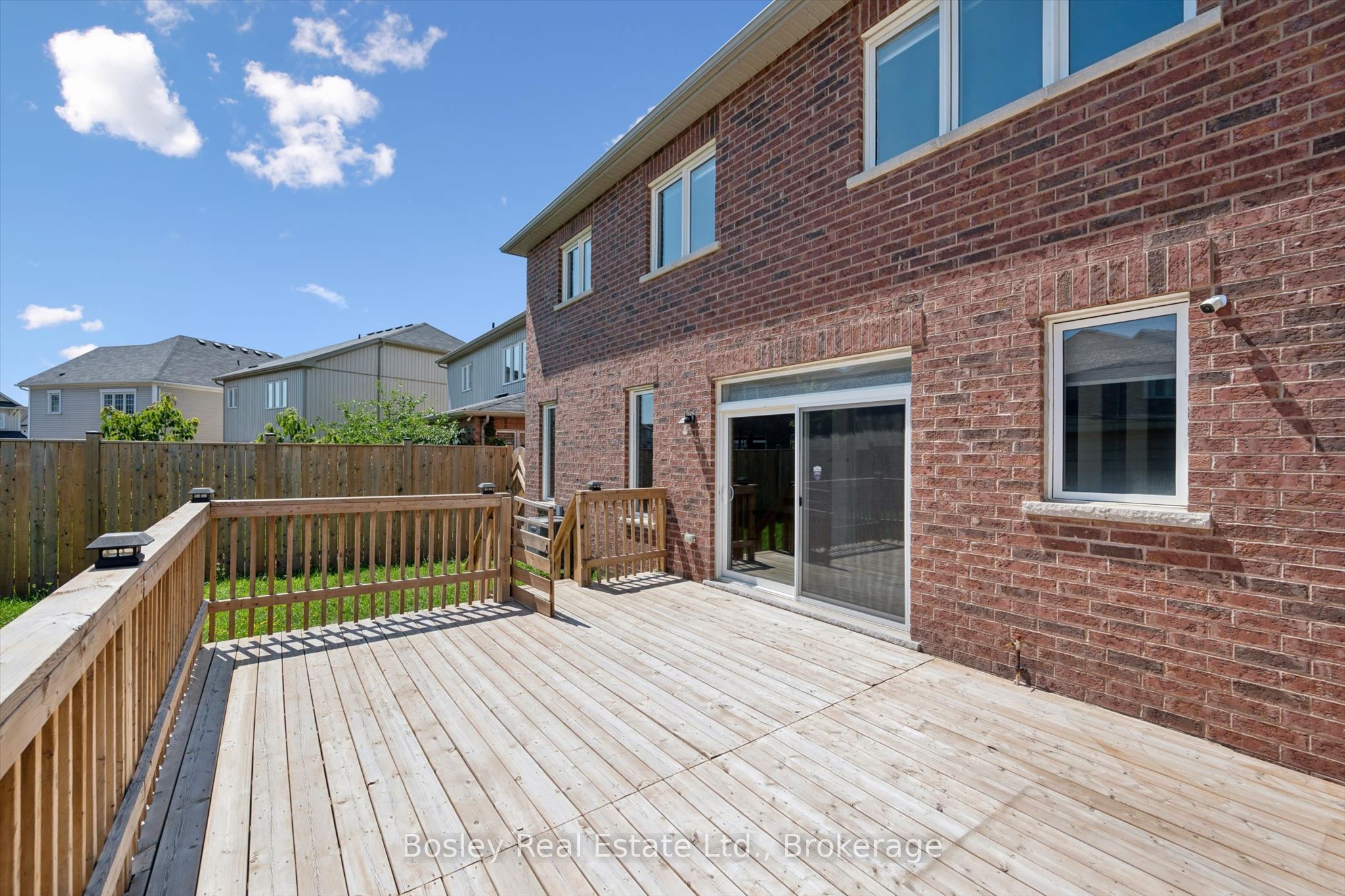 219 Dolman Street W Property Photo 45