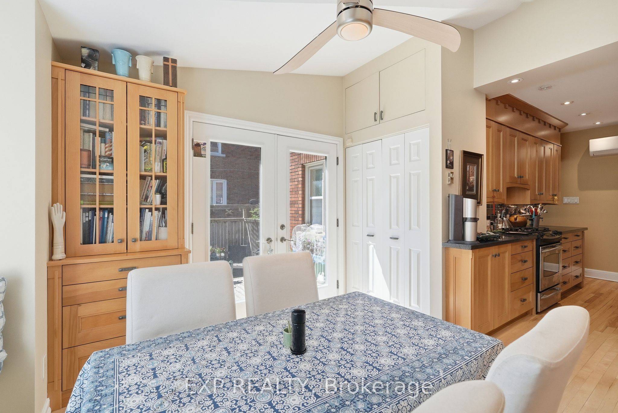 421 Hamilton Avenue S Property Photo 18