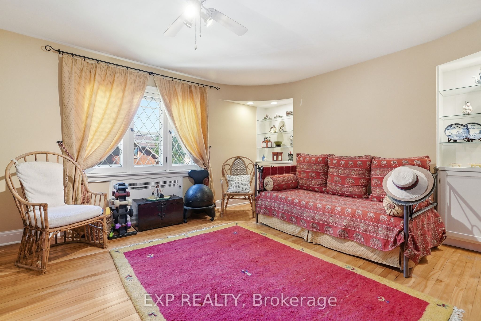 421 Hamilton Avenue S Property Photo 23