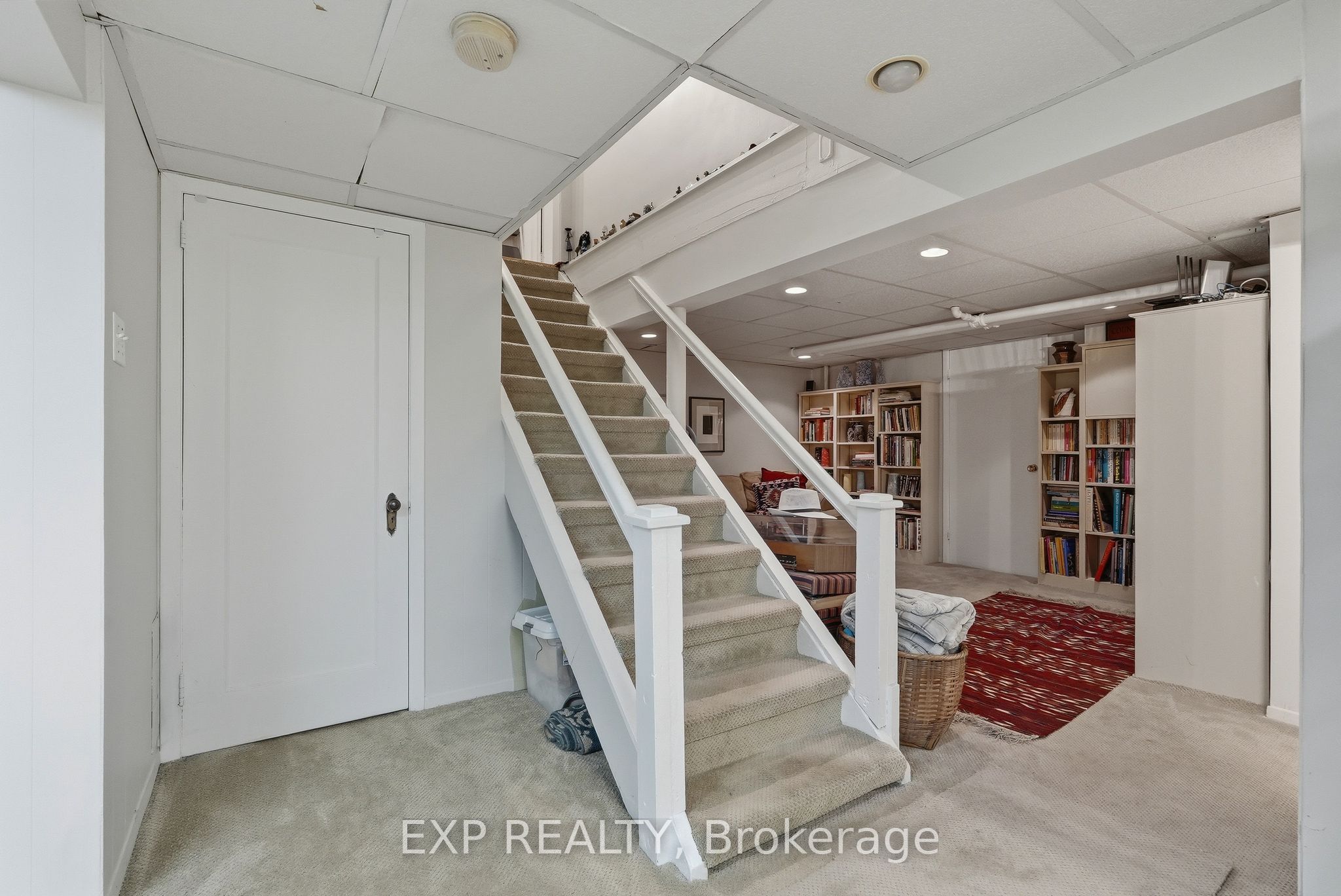 421 Hamilton Avenue S Property Photo 35