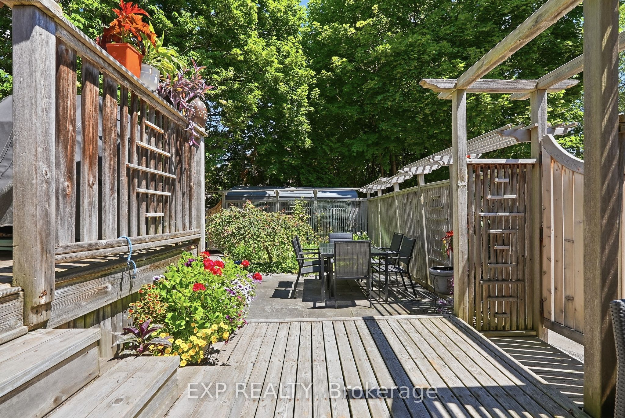 421 Hamilton Avenue S Property Photo 47