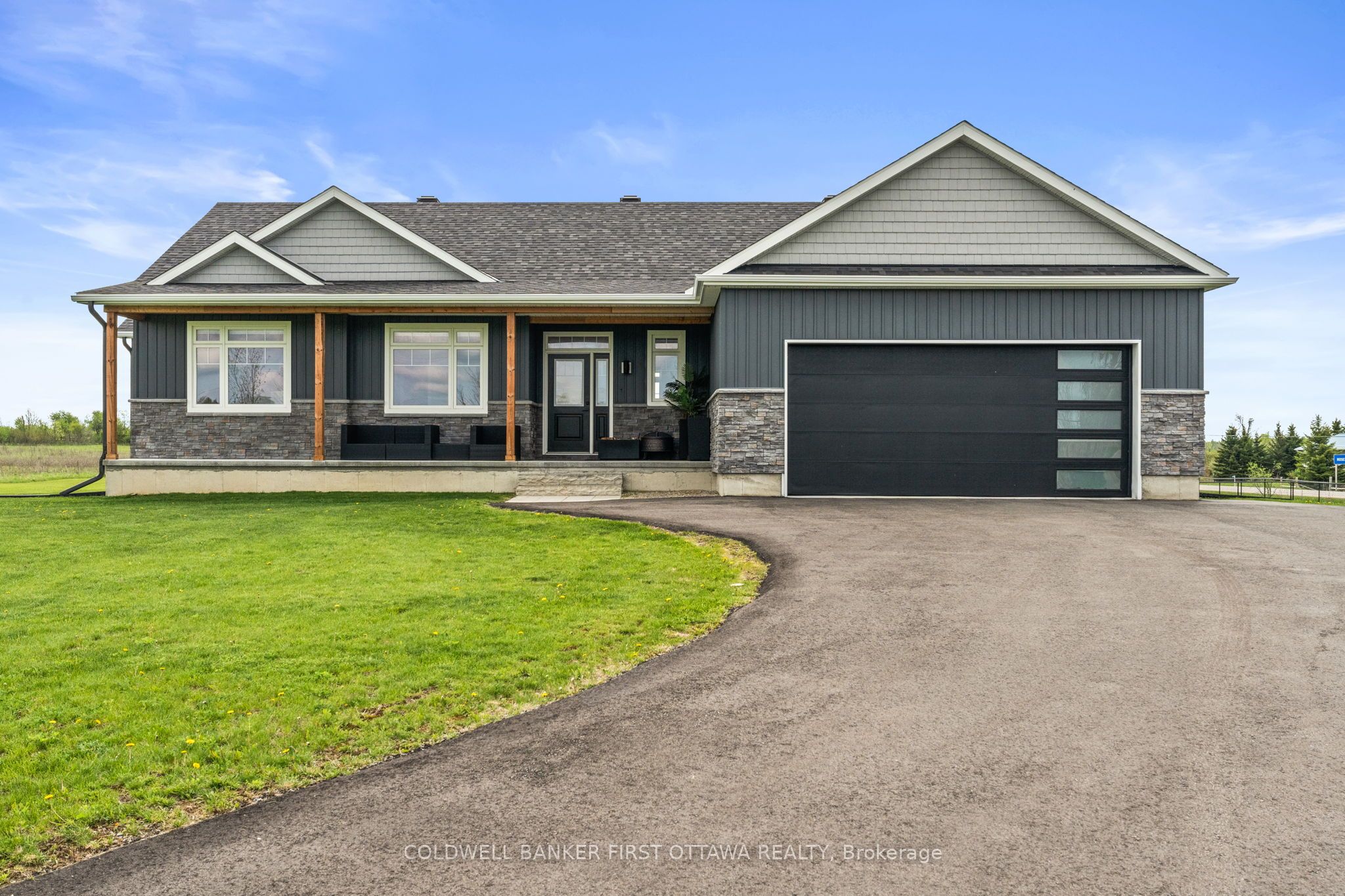 1027 Matheson Drive Property Photo 2