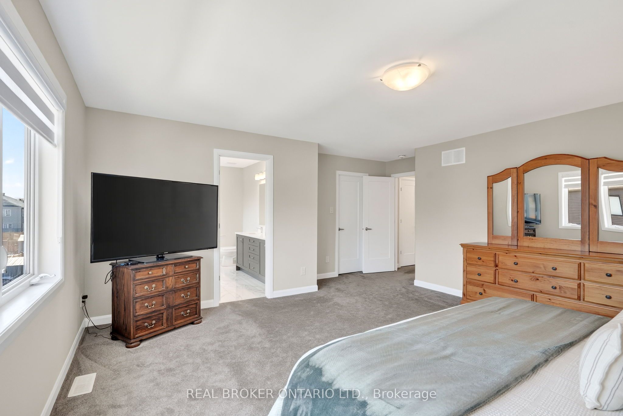 548 Anchor Circle Property Photo 21