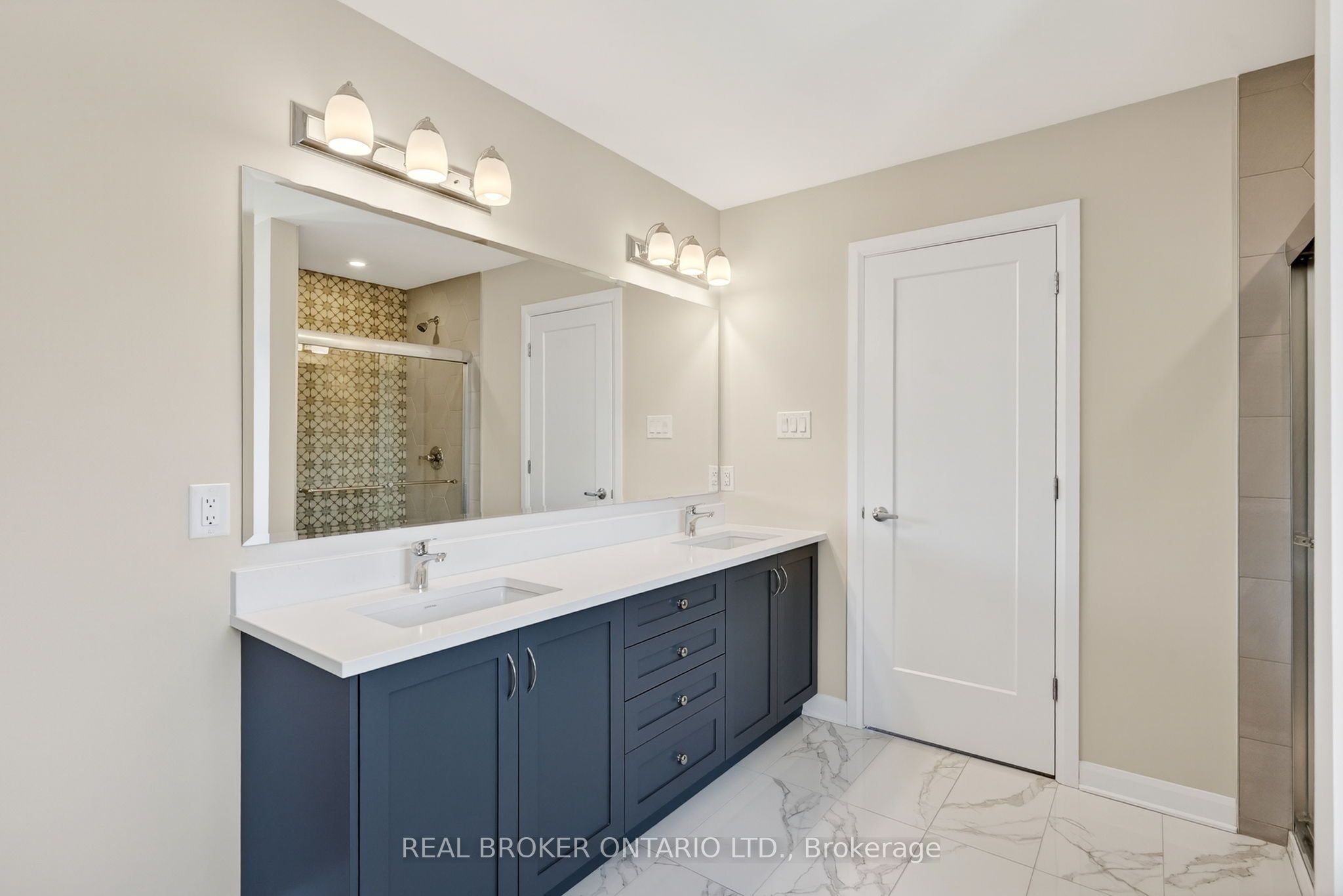 548 Anchor Circle Property Photo 22