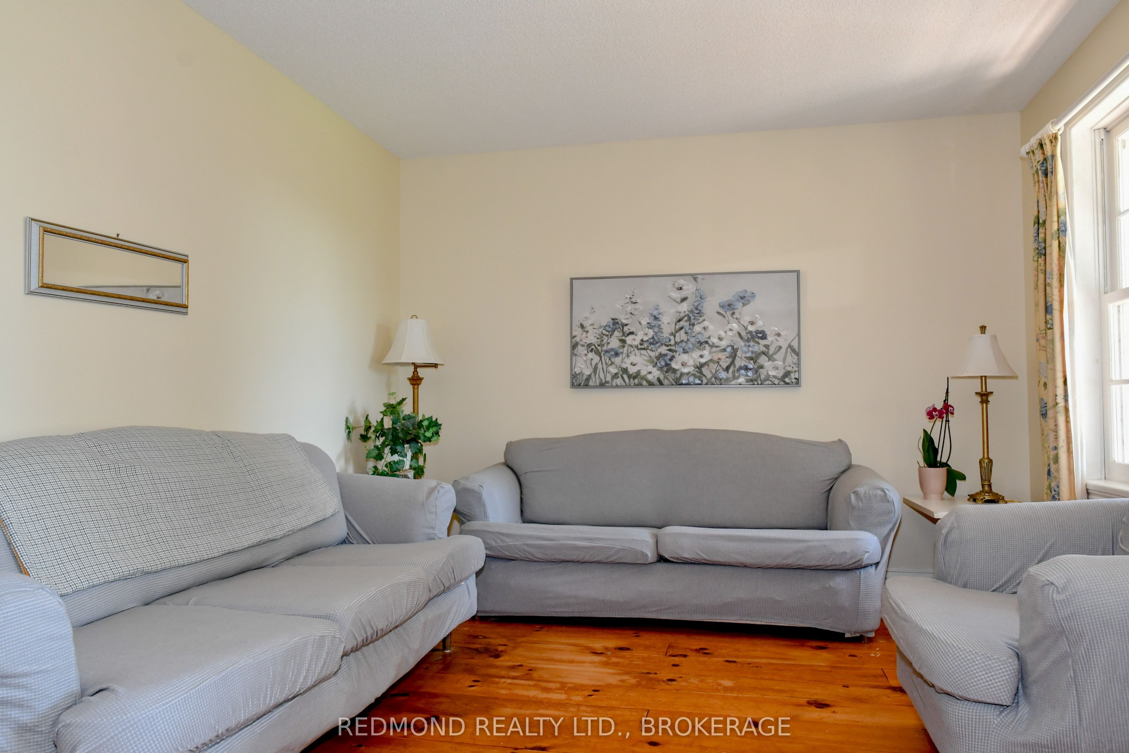 229 Howe Island Ferry Road Property Photo 11