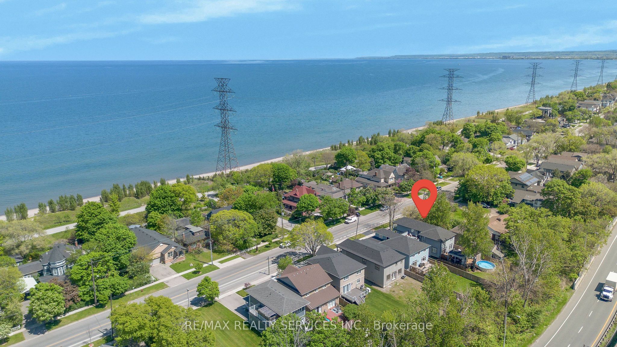 958 Beach Boulevard Property Photo 3