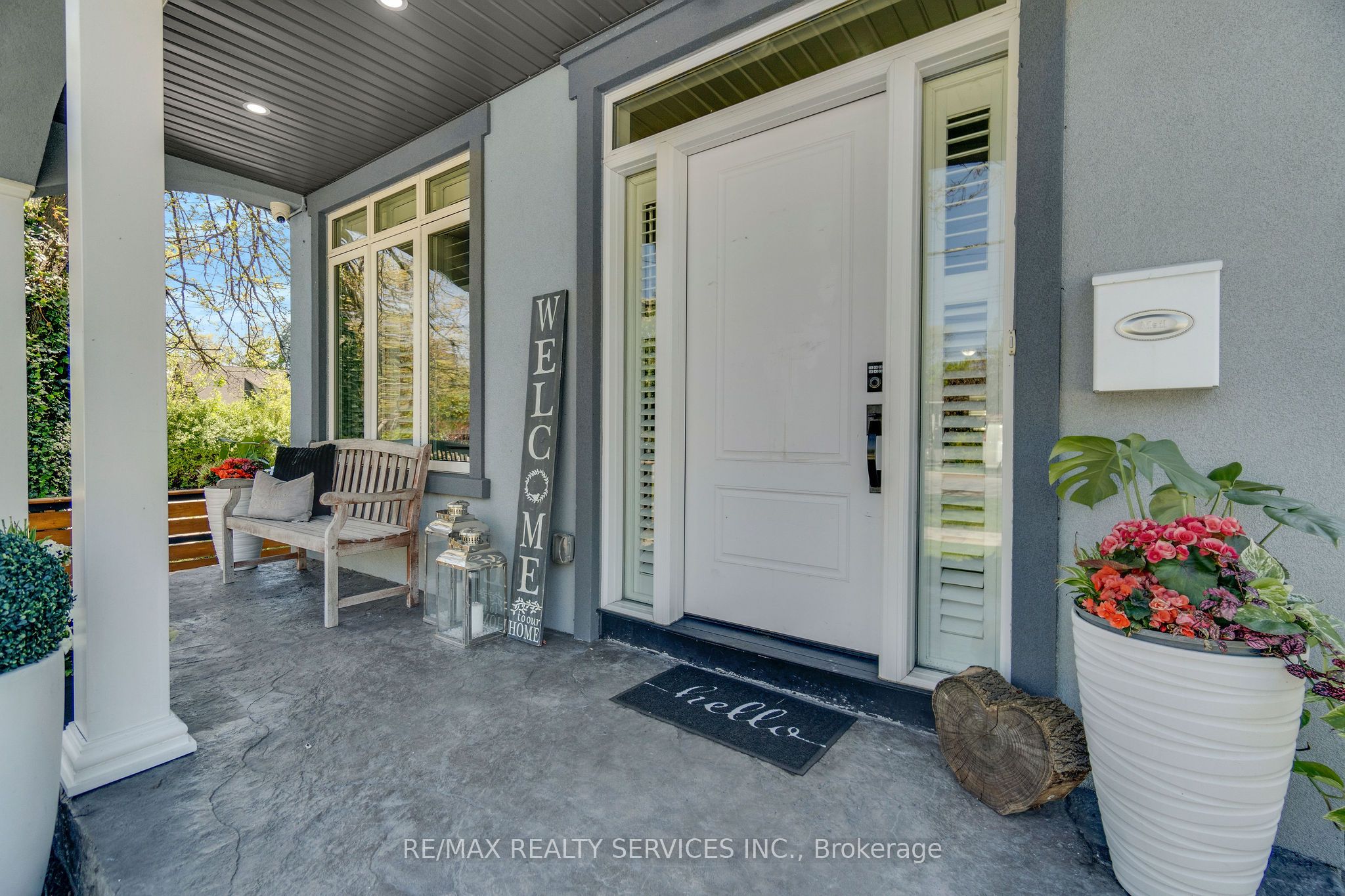 958 Beach Boulevard Property Photo 4