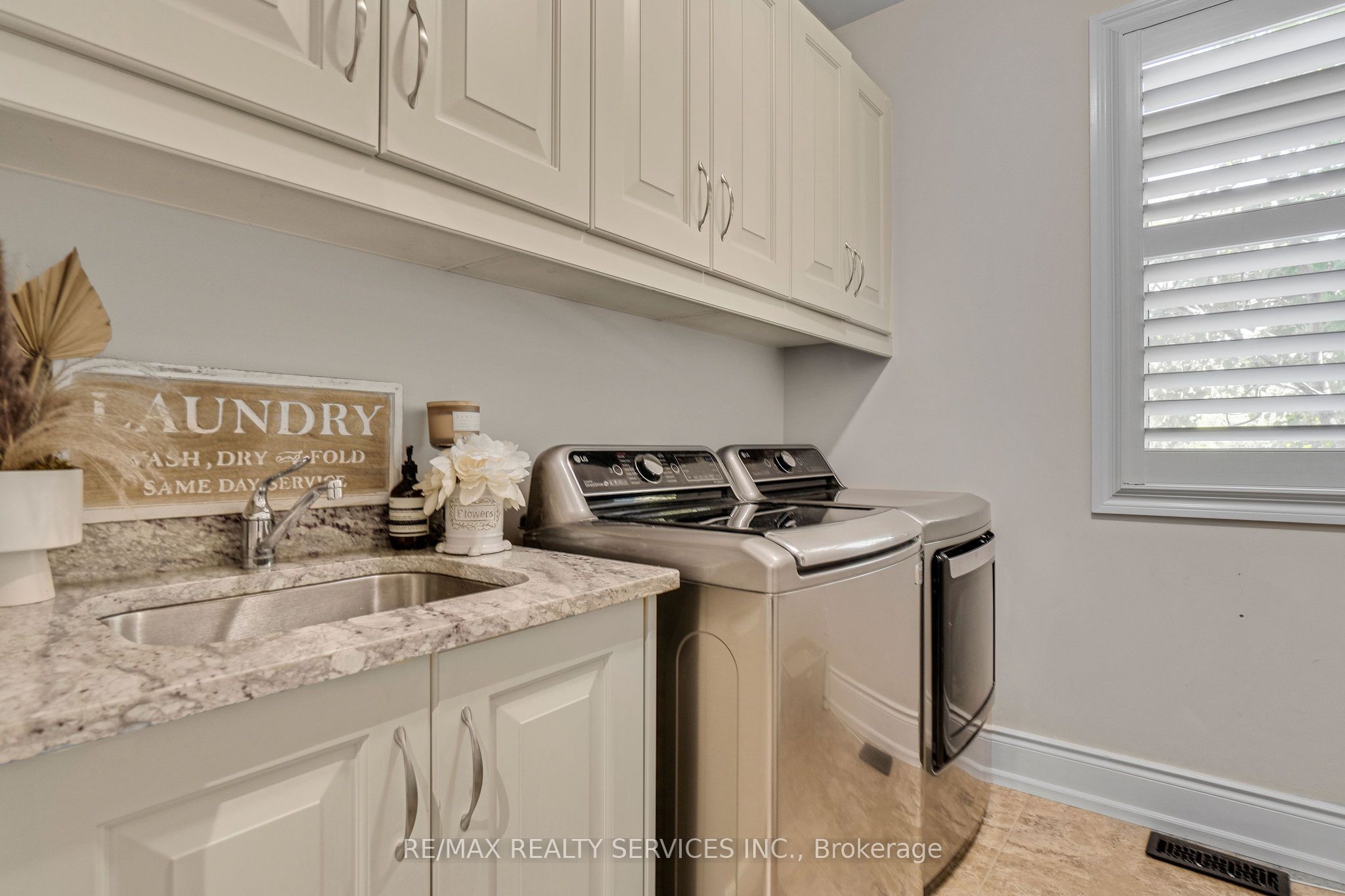 958 Beach Boulevard Property Photo 16