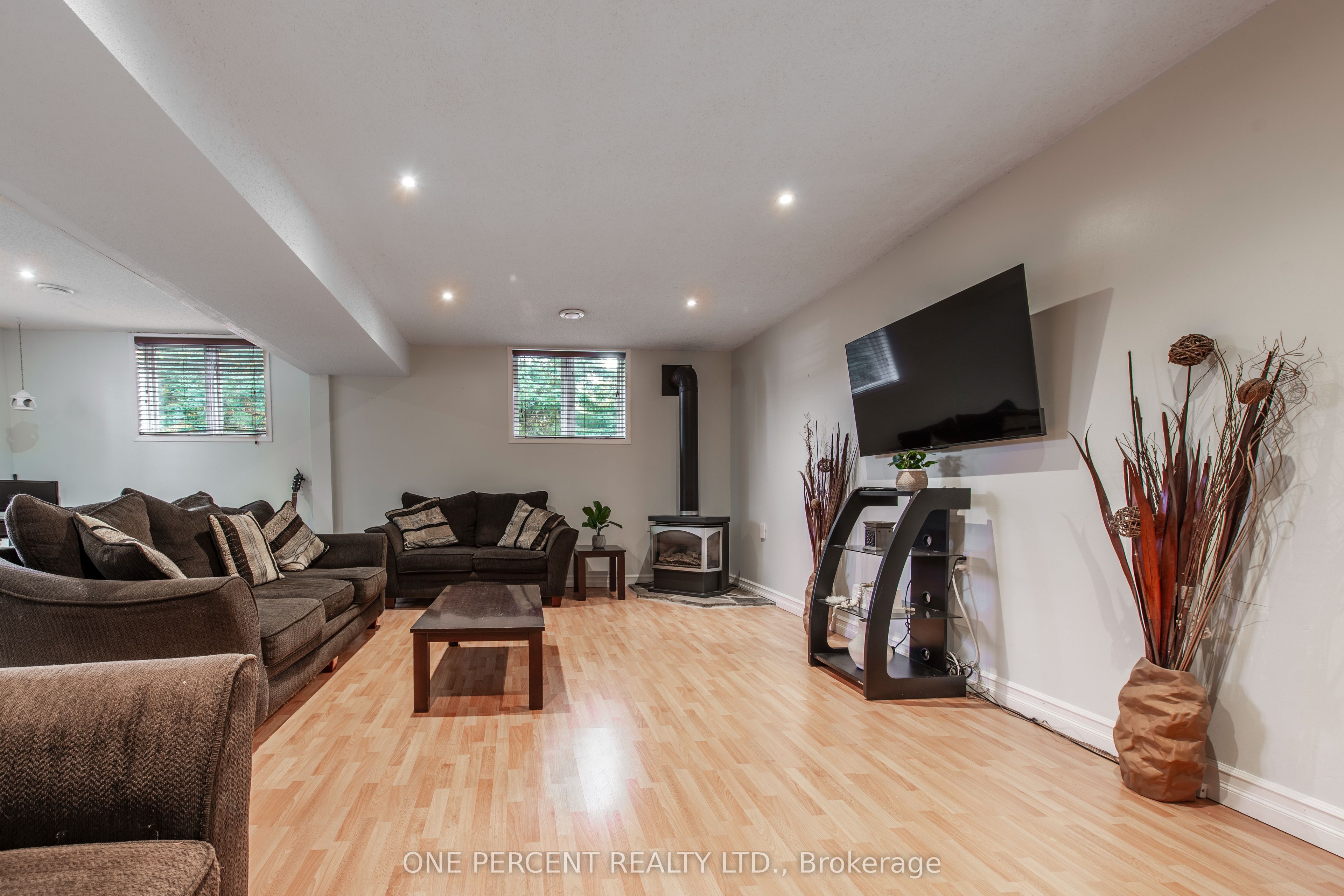 10 Campbell Road Property Photo 24