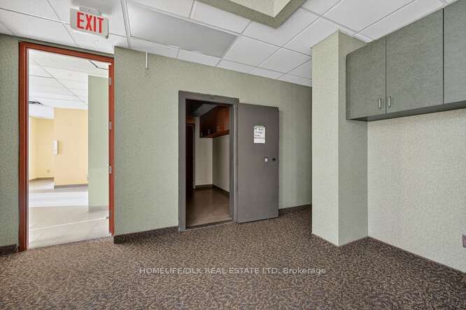 133 King Street W 202 Property Photo 19