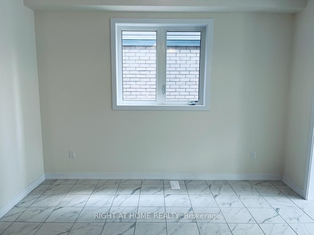217 Wilmot Road E Property Photo 9