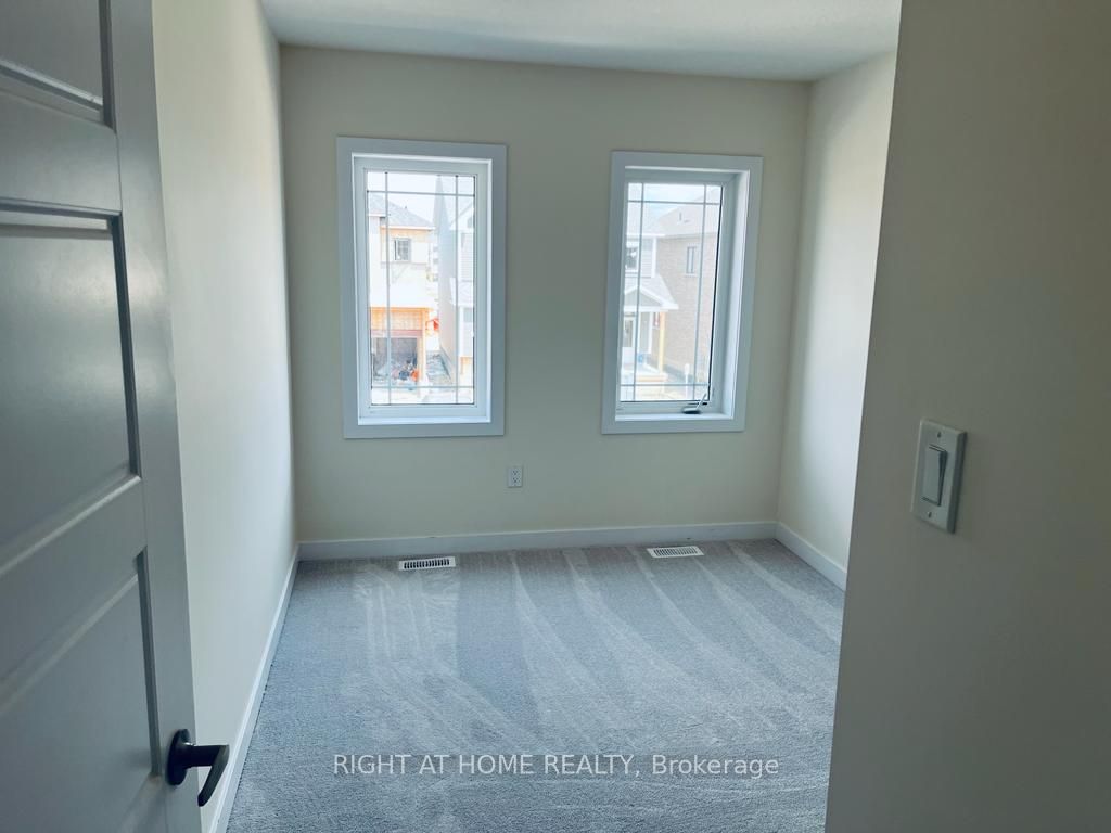 217 Wilmot Road E Property Photo 23