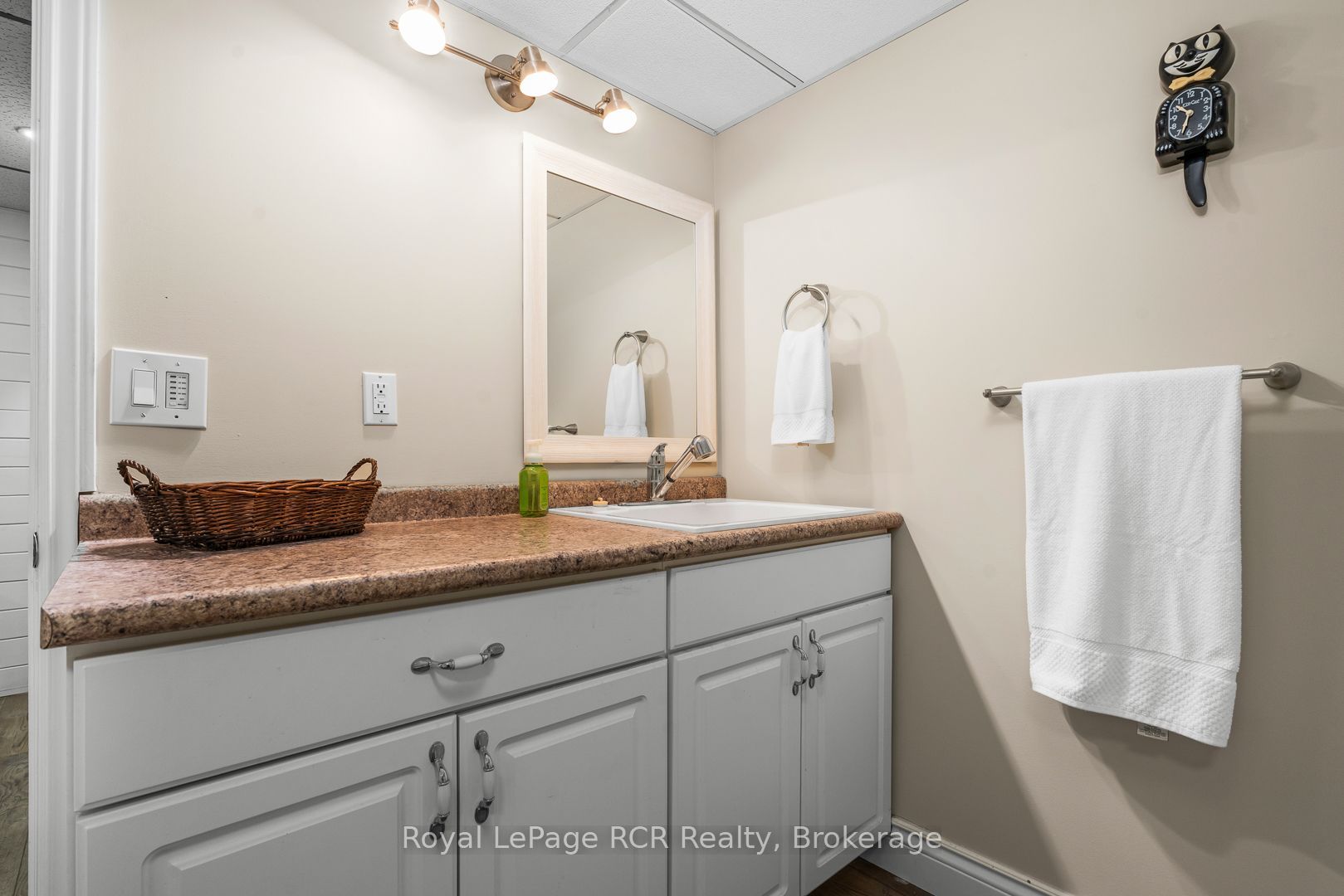 142 12th Avenue Property Photo 32