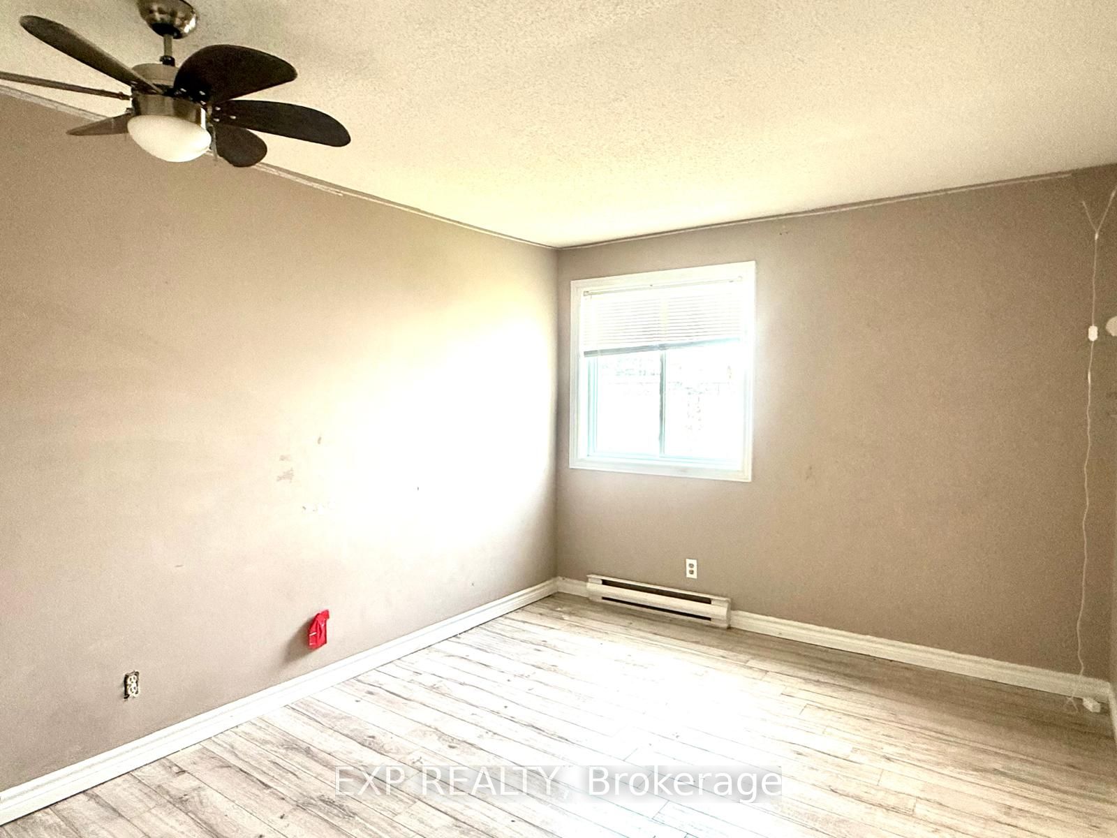 739 Deveron Crescent 210 Property Photo 13