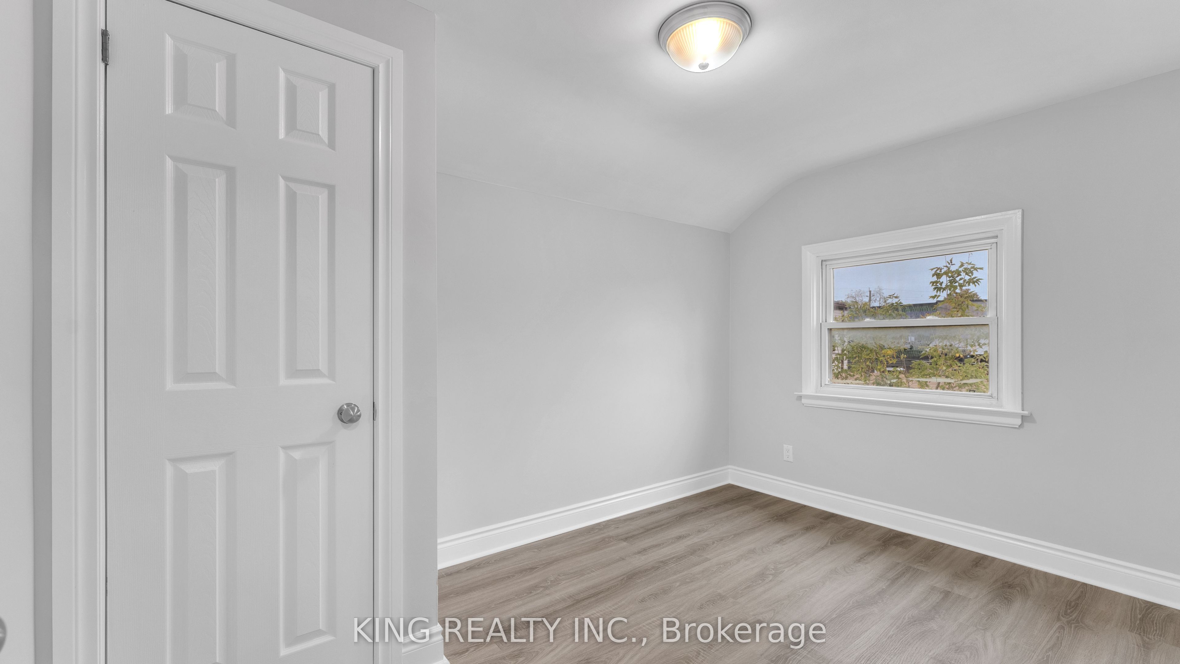 908 Trafalgar Street Property Photo 26