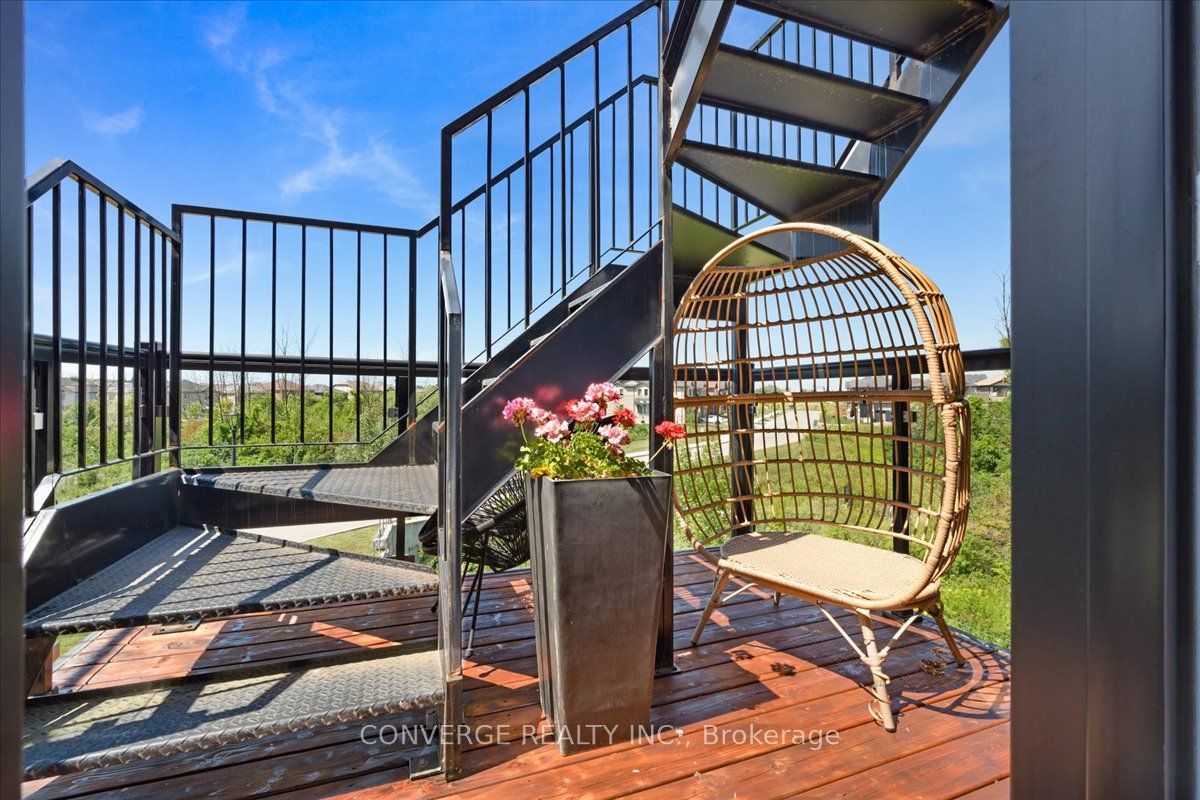 35 Midhurst Heights 36 Property Photo 11