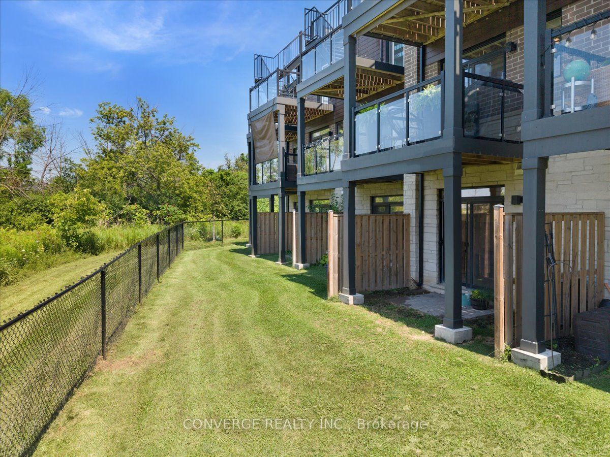 35 Midhurst Heights 36 Property Photo 13