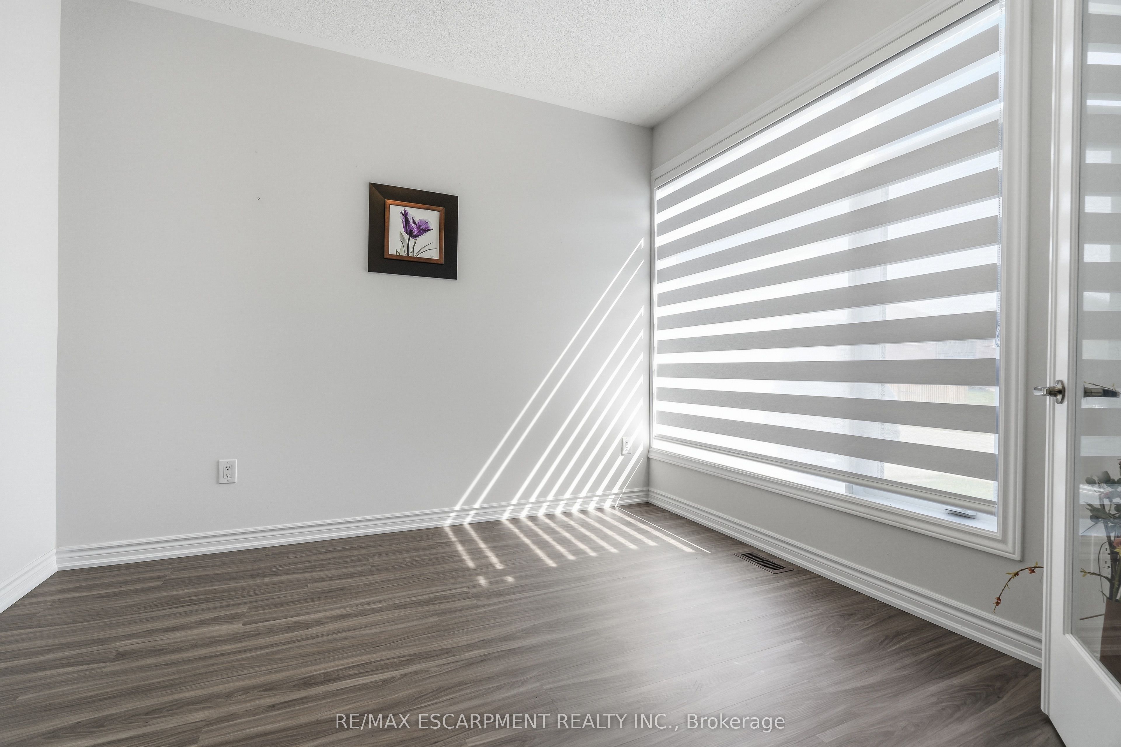 147 Midland Place Property Photo 3