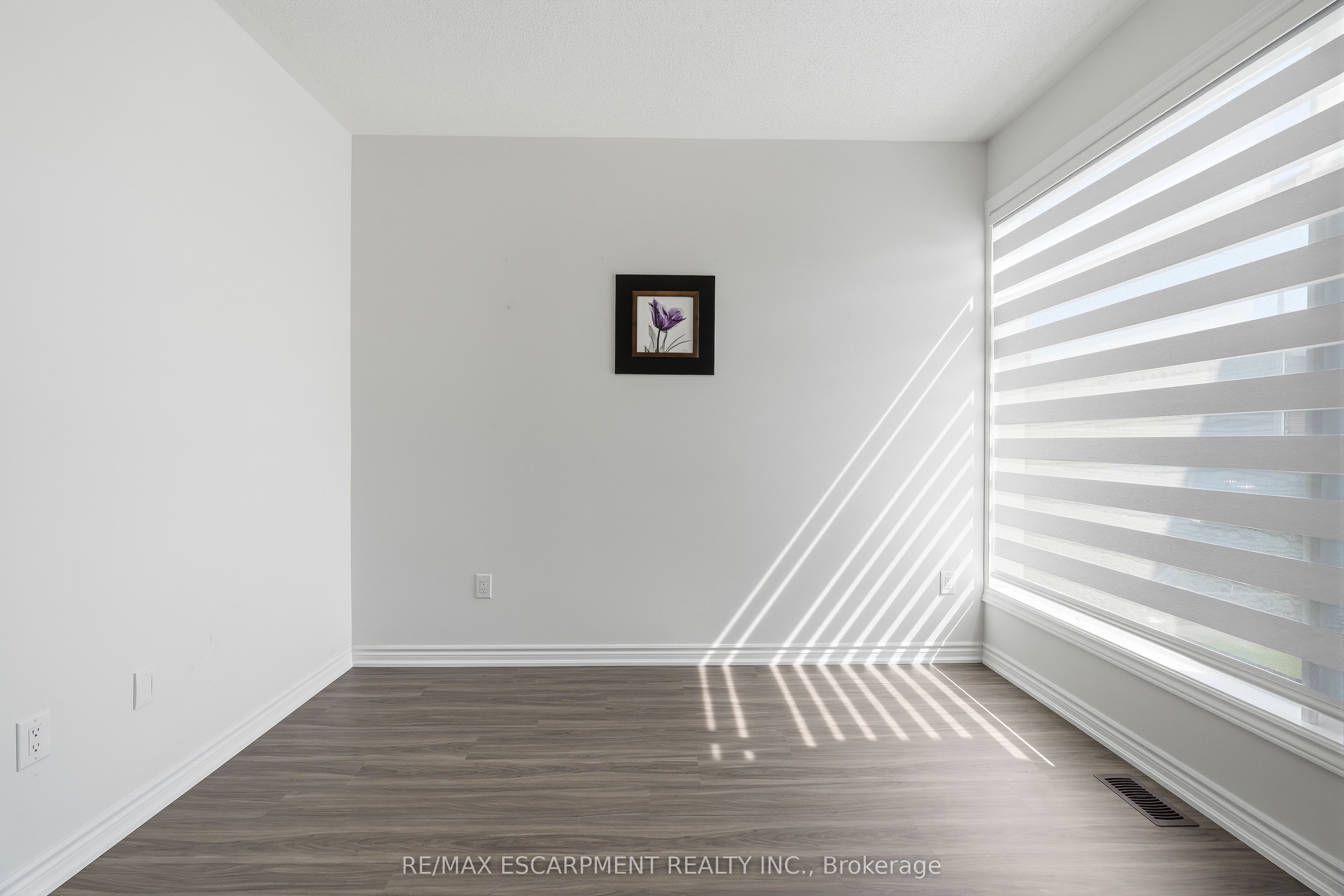 147 Midland Place Property Photo 5
