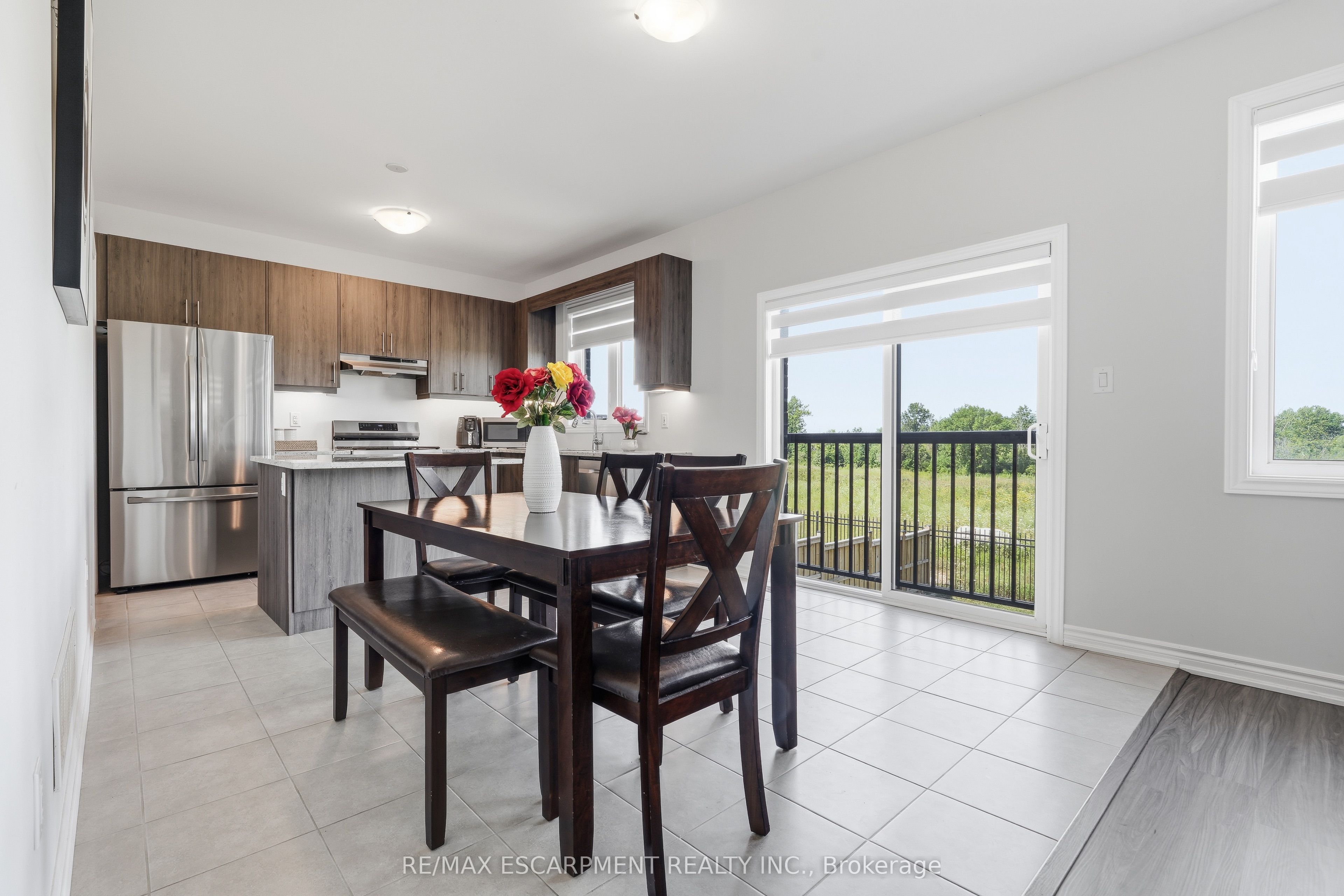 147 Midland Place Property Photo 7