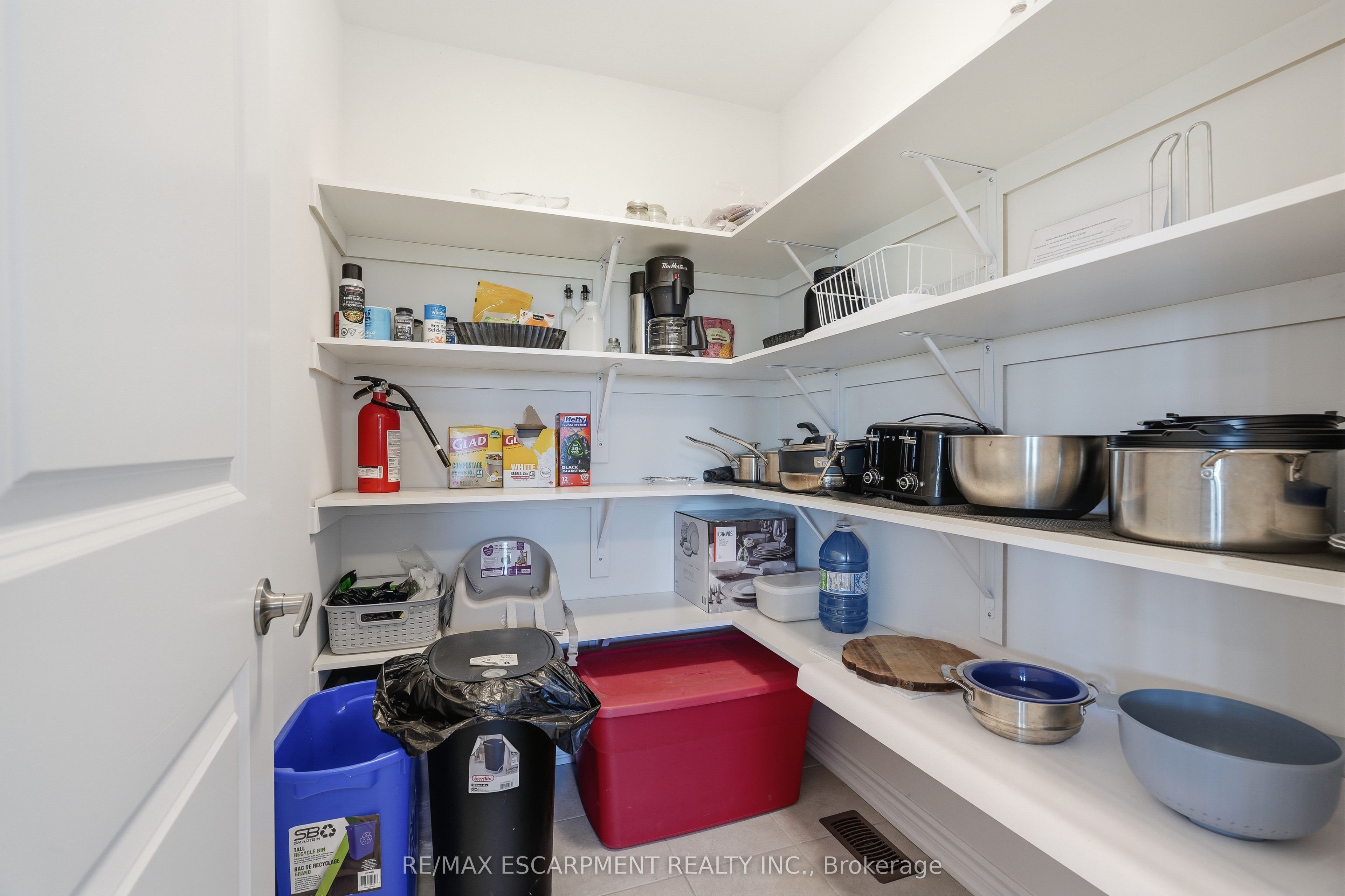 147 Midland Place Property Photo 12