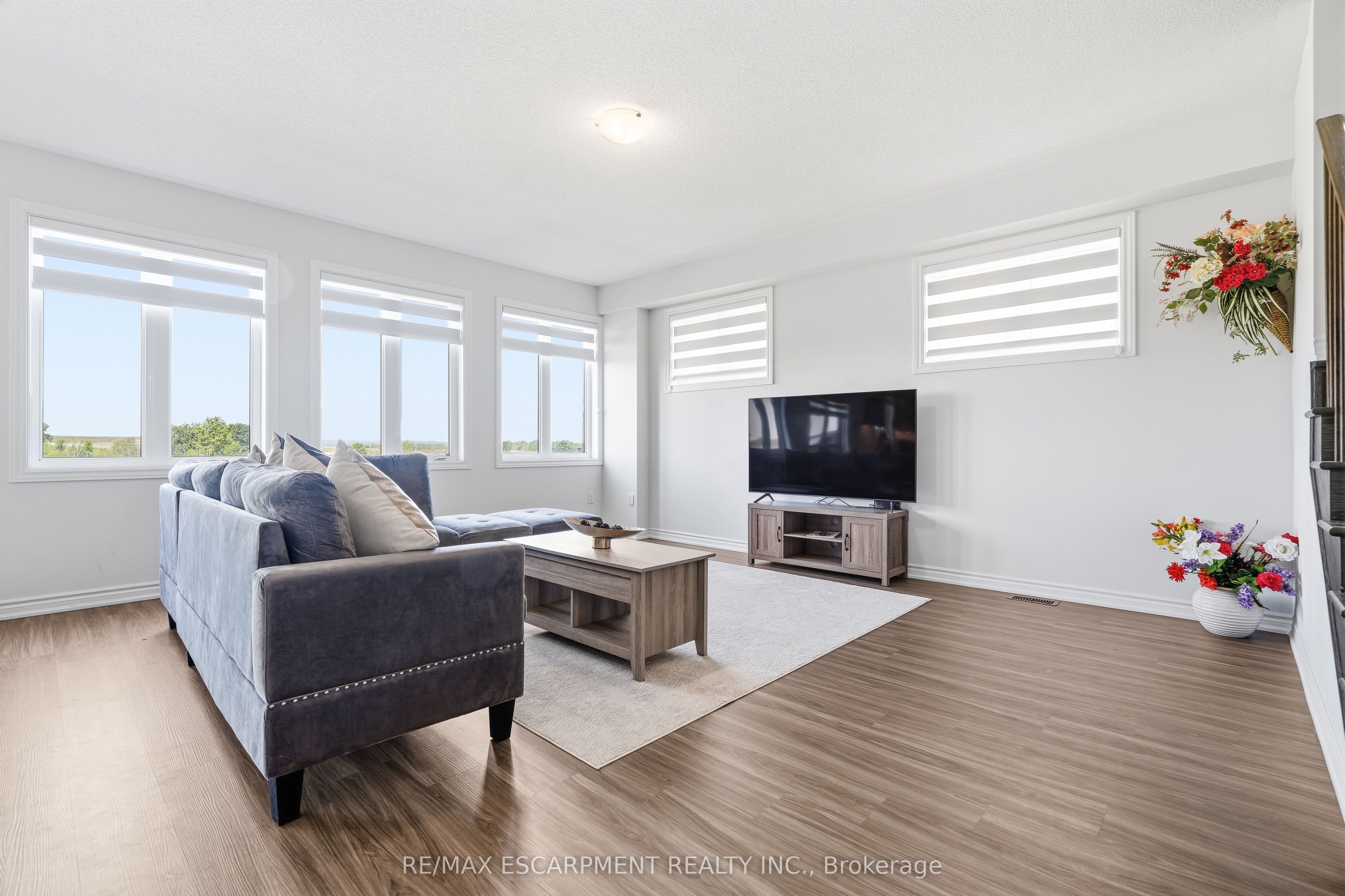 147 Midland Place Property Photo 14