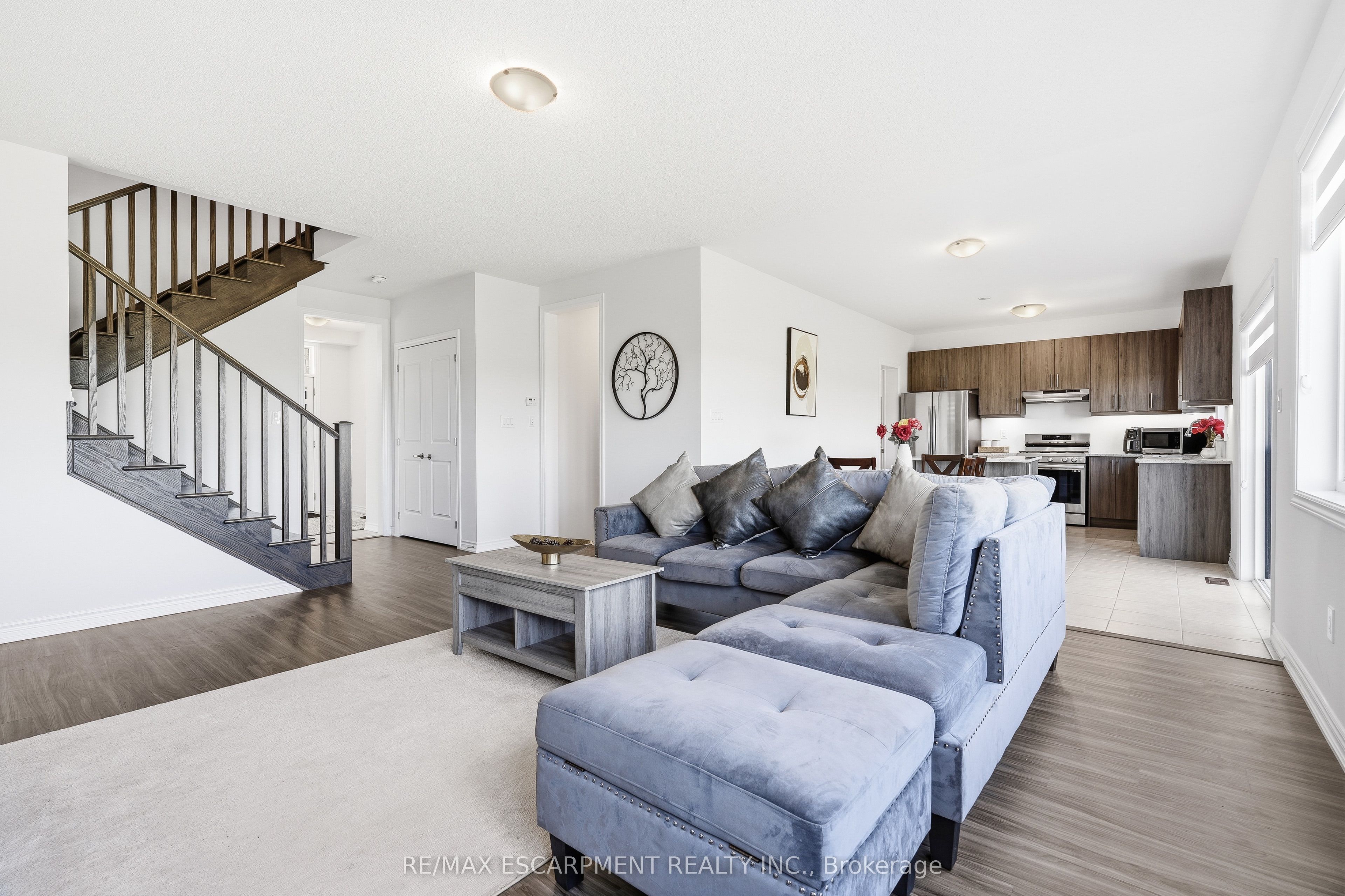 147 Midland Place Property Photo 15
