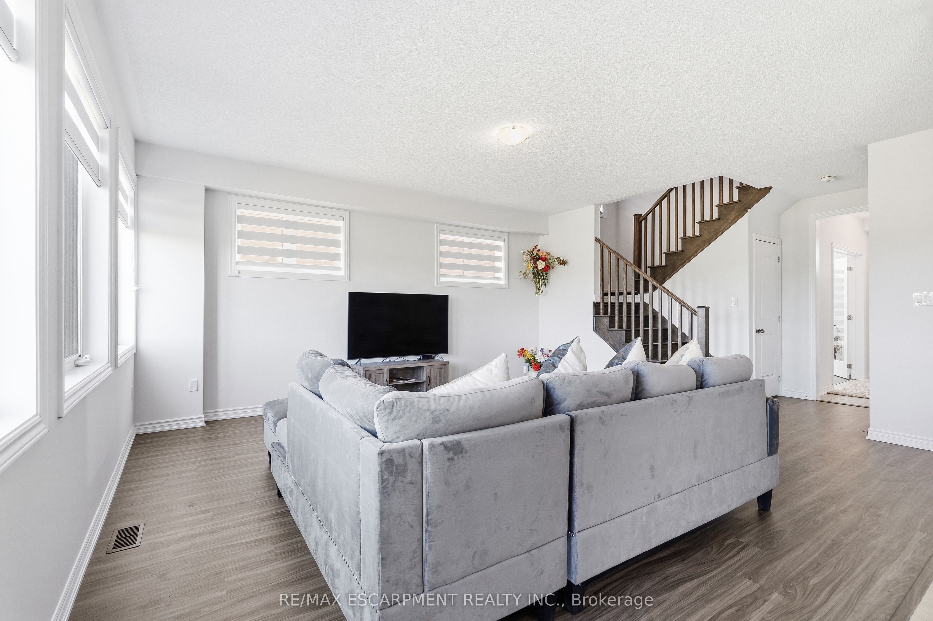 147 Midland Place Property Photo 16