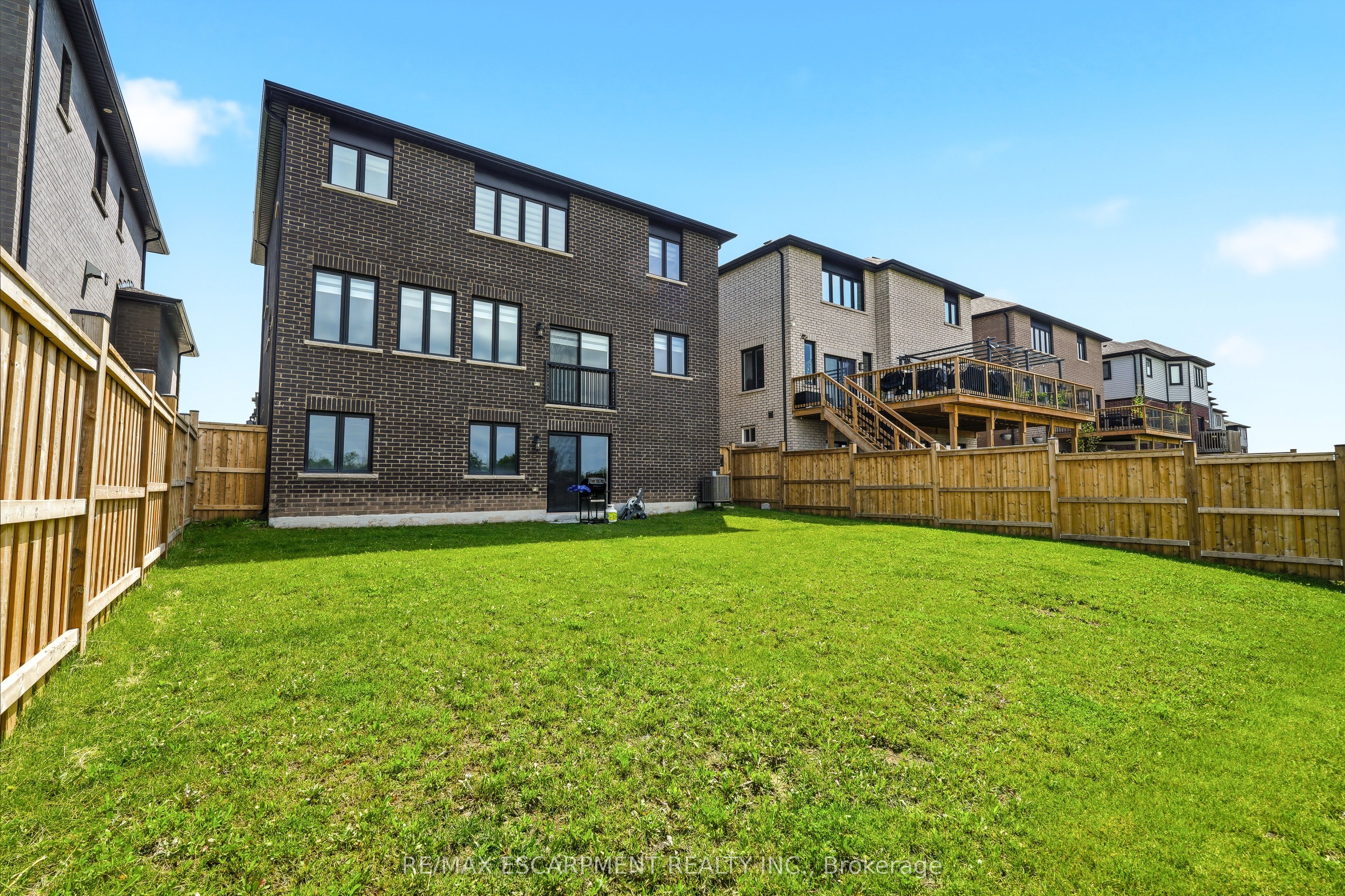 147 Midland Place Property Photo 39