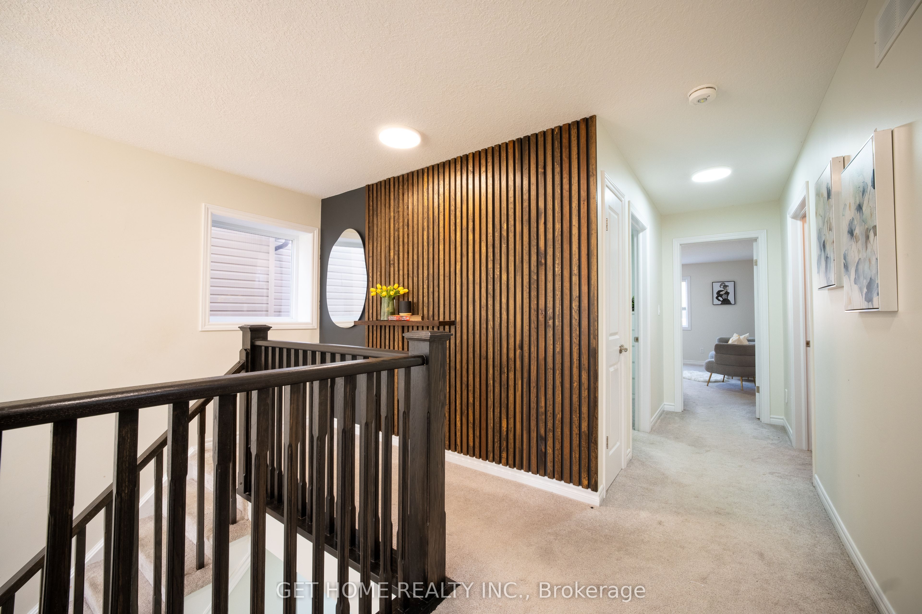 541 Starwood Drive Upper Property Photo 14