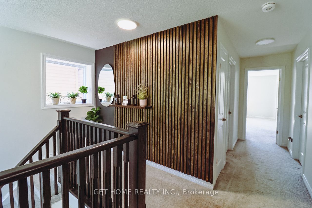 541 Starwood Drive Upper Property Photo 15
