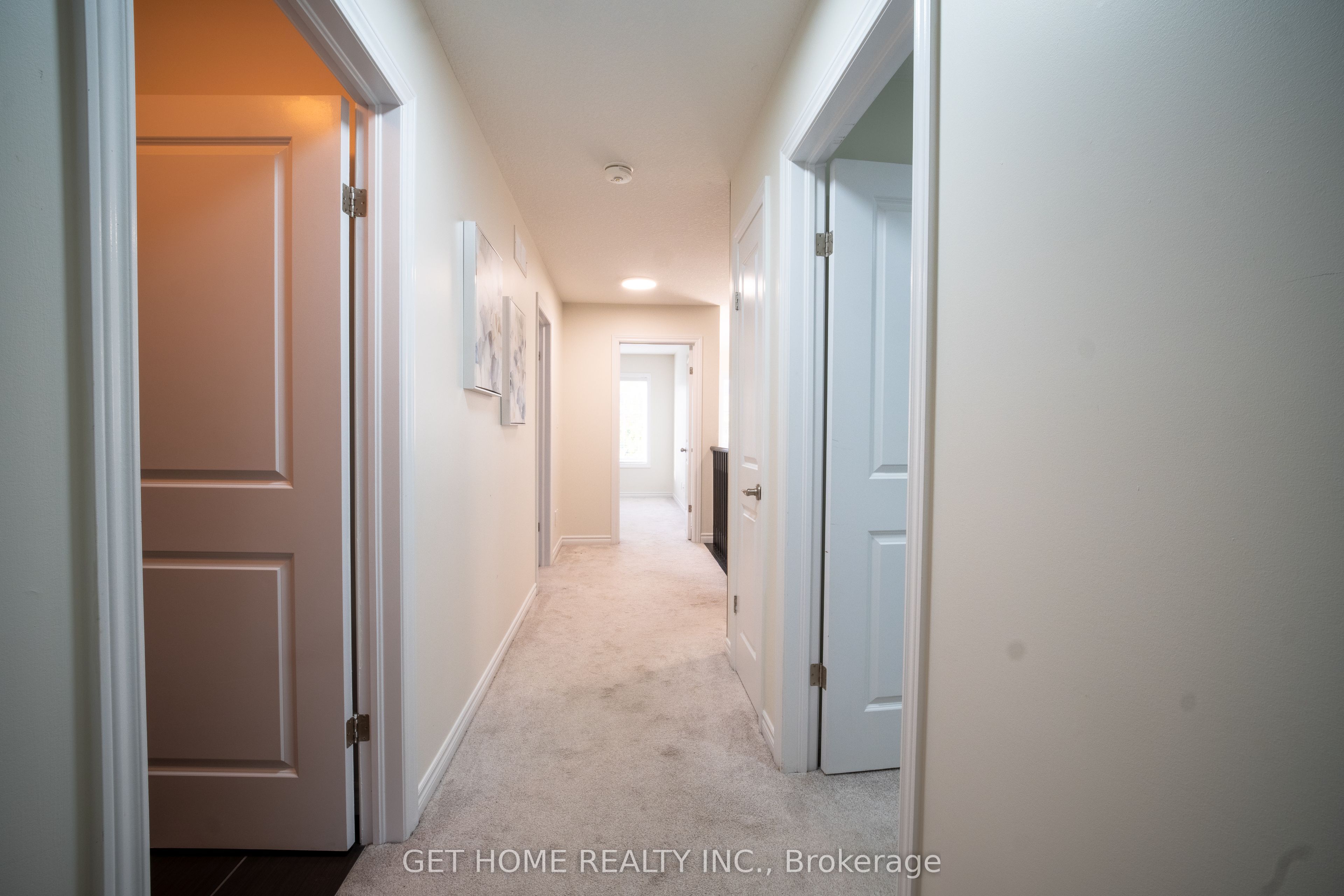 541 Starwood Drive Upper Property Photo 15