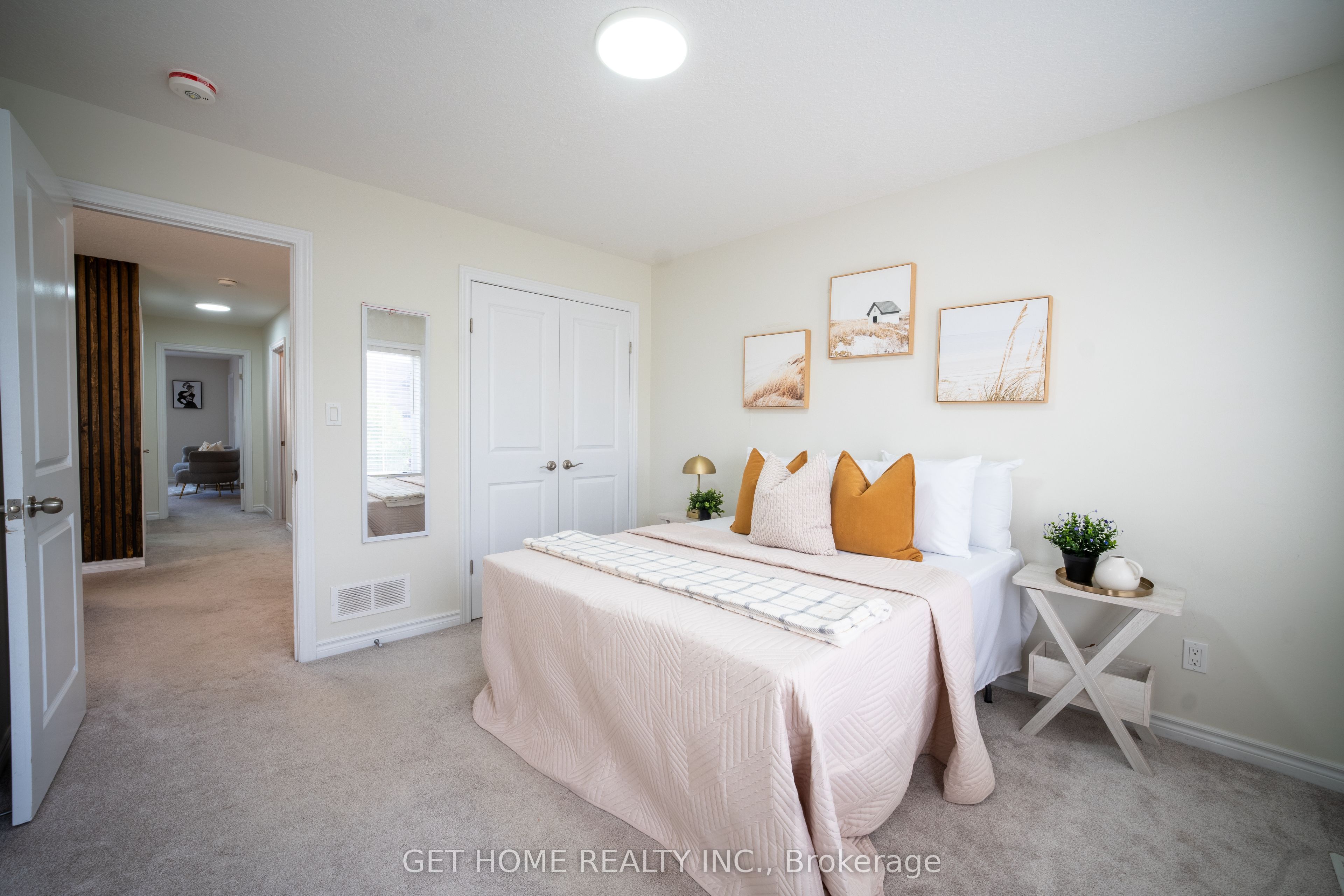 541 Starwood Drive Upper Property Photo 20