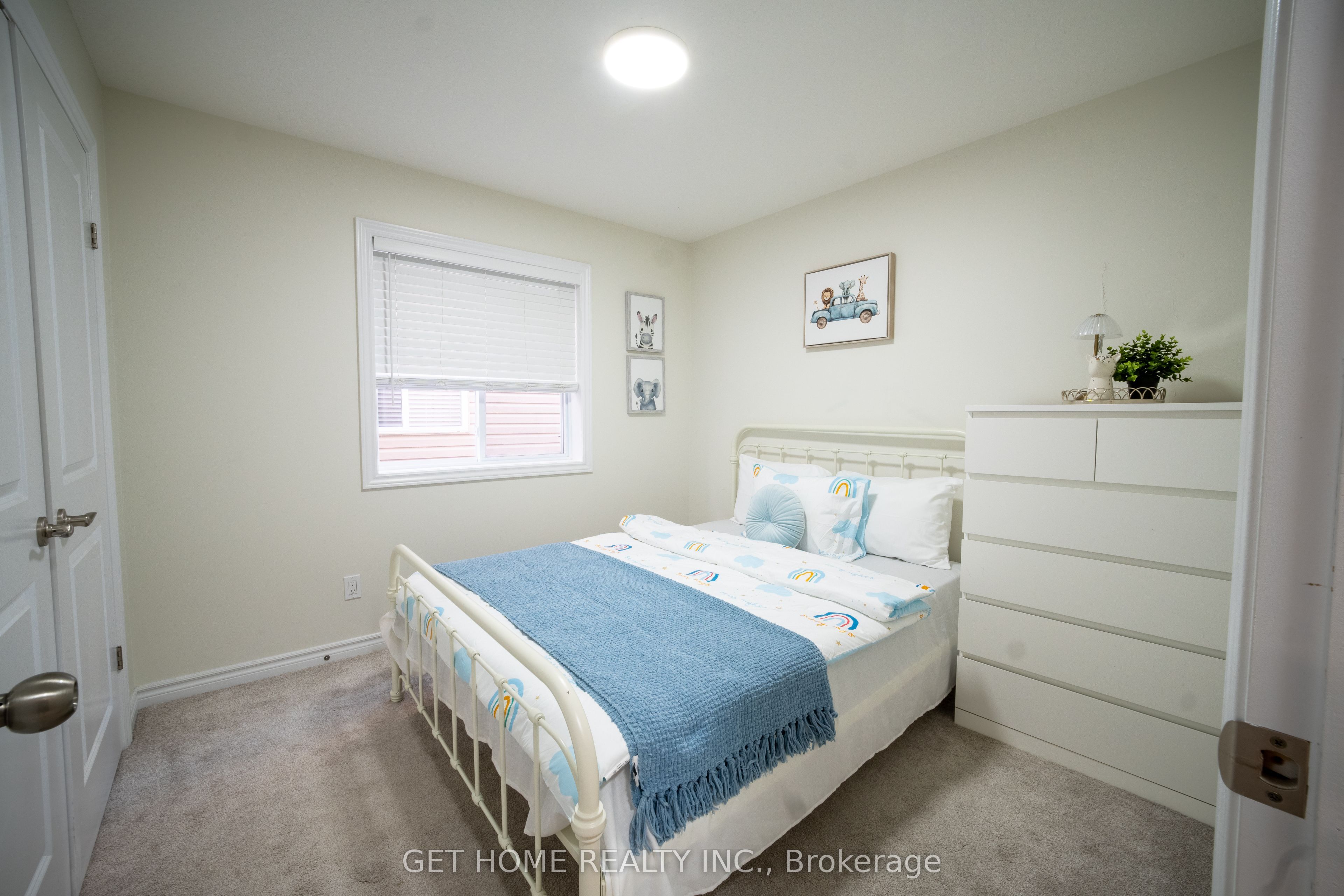 541 Starwood Drive Upper Property Photo 32