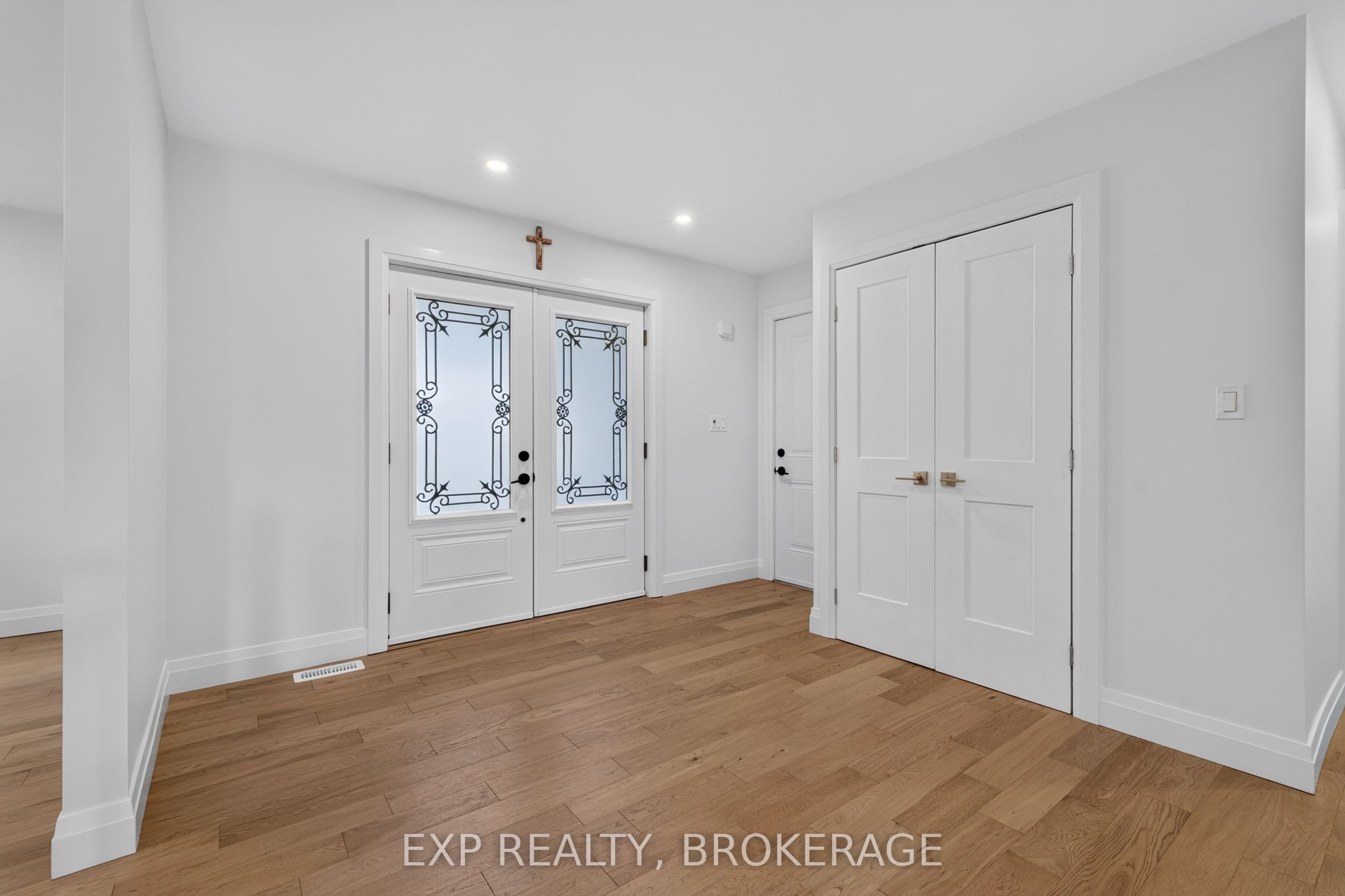 1146 Dunham Street Property Photo 4