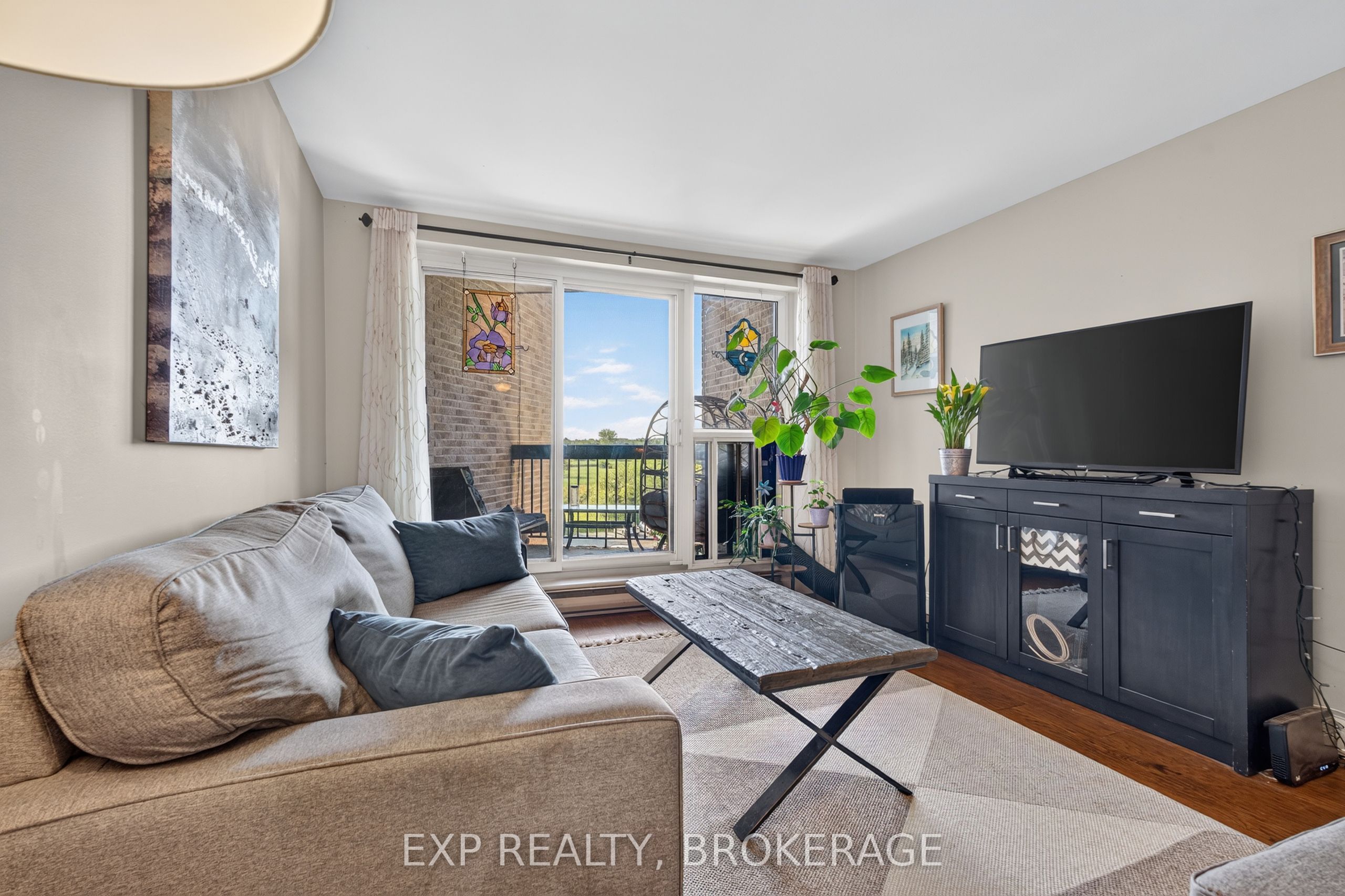 334 Queen Mary Road 308 Property Photo 6