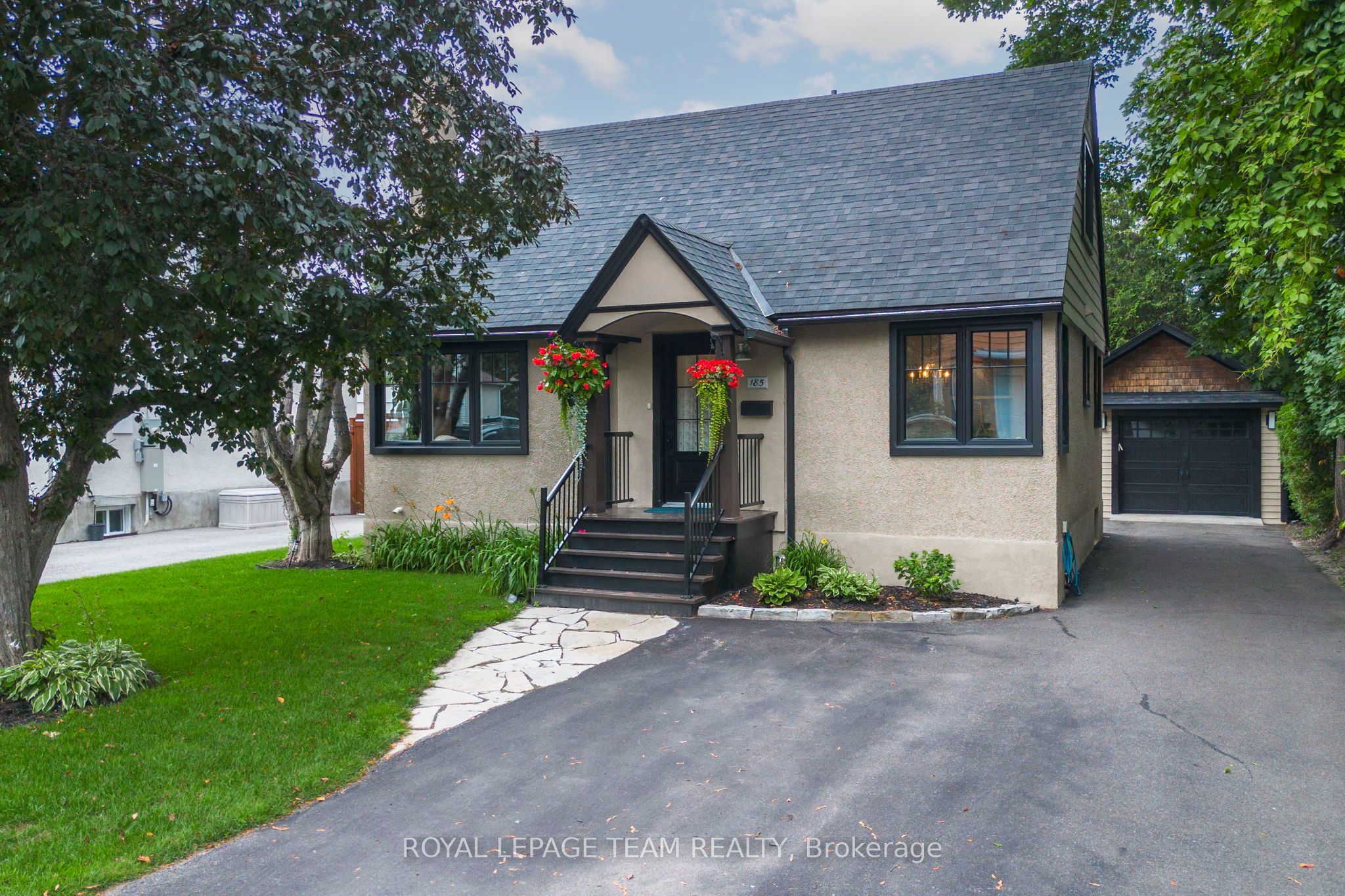 185 Camelia Avenue Property Photo 1